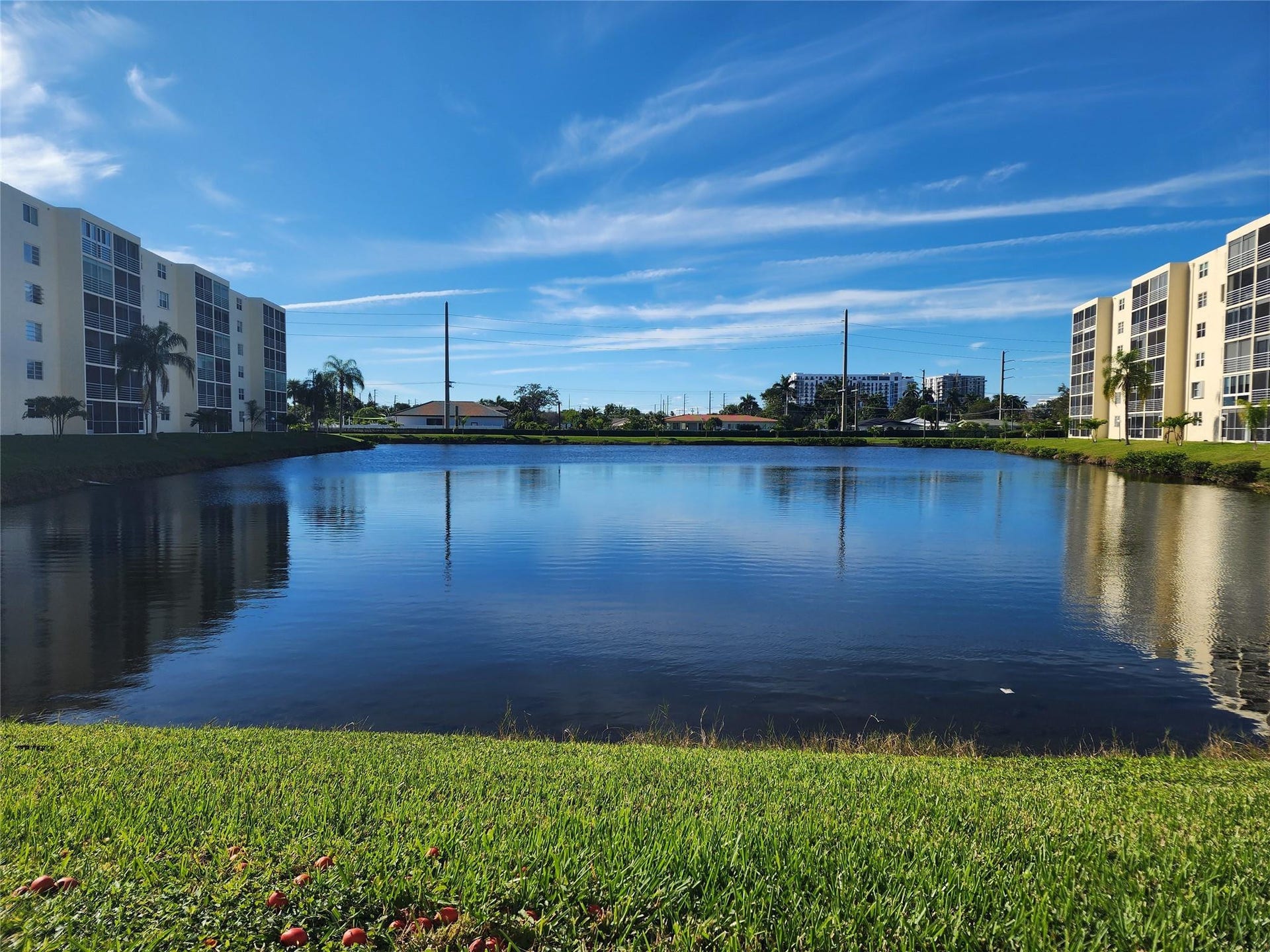 321 SE 3rd Street, #302, Dania Beach, FL 33004 Lake view