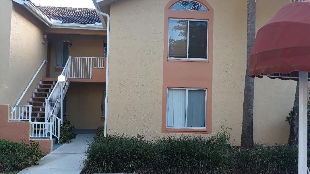 1081 Coral Club Drive, Coral Springs, FL 33071 Photo 2