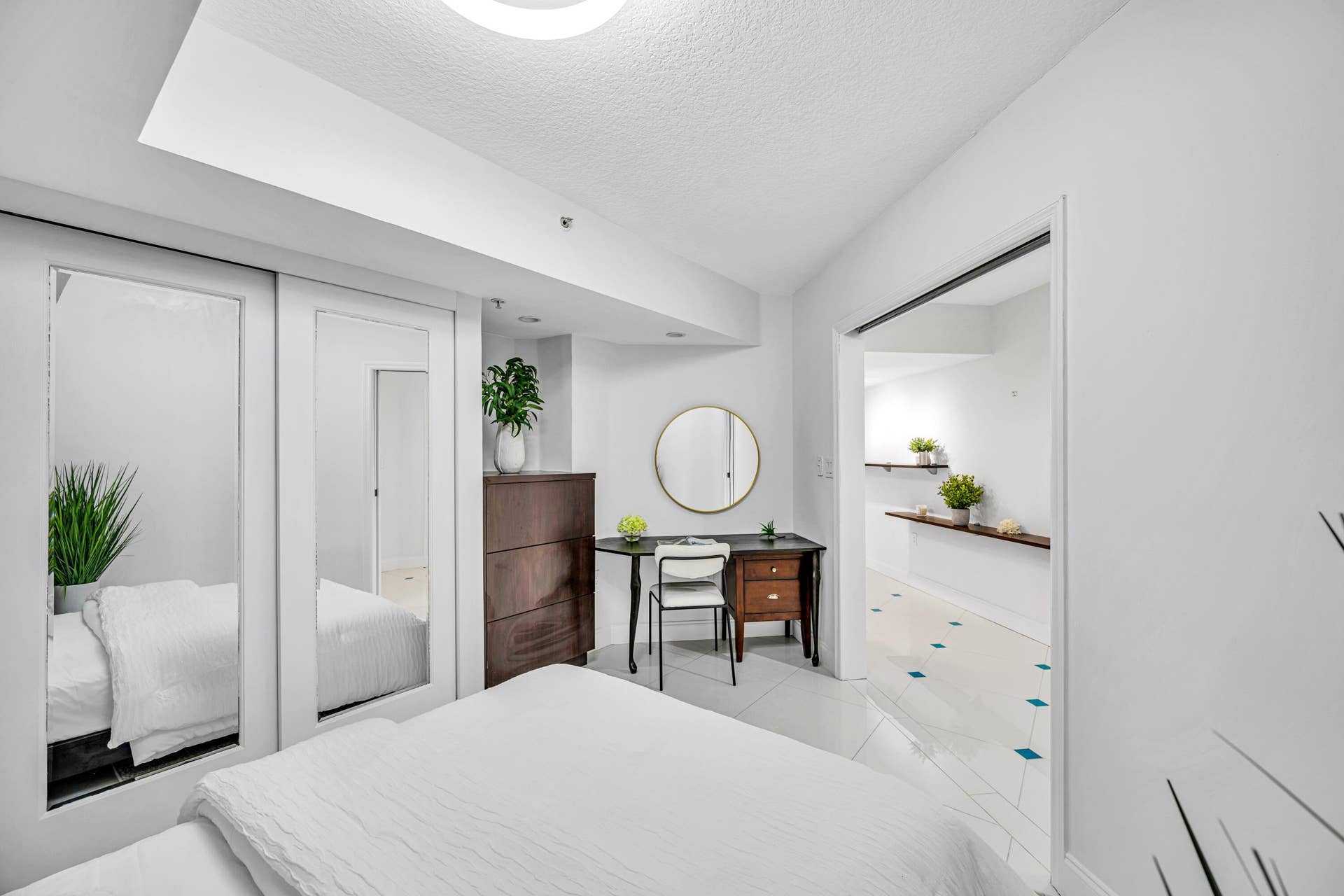2011 N Ocean Boulevard, #405, Fort Lauderdale, FL 33305 2011 N OCEAN BLVD #405N-33