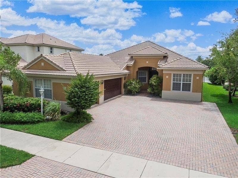 7008 NW 111TH Terrace, Parkland, FL 33076 7008-nw-111th-terrace-parkland-fl-3 (1)
