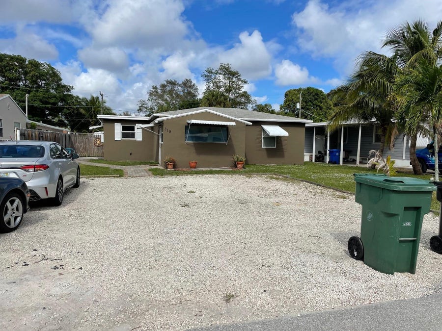 Property photo for 319 SW 15TH Street, Fort Lauderdale, FL