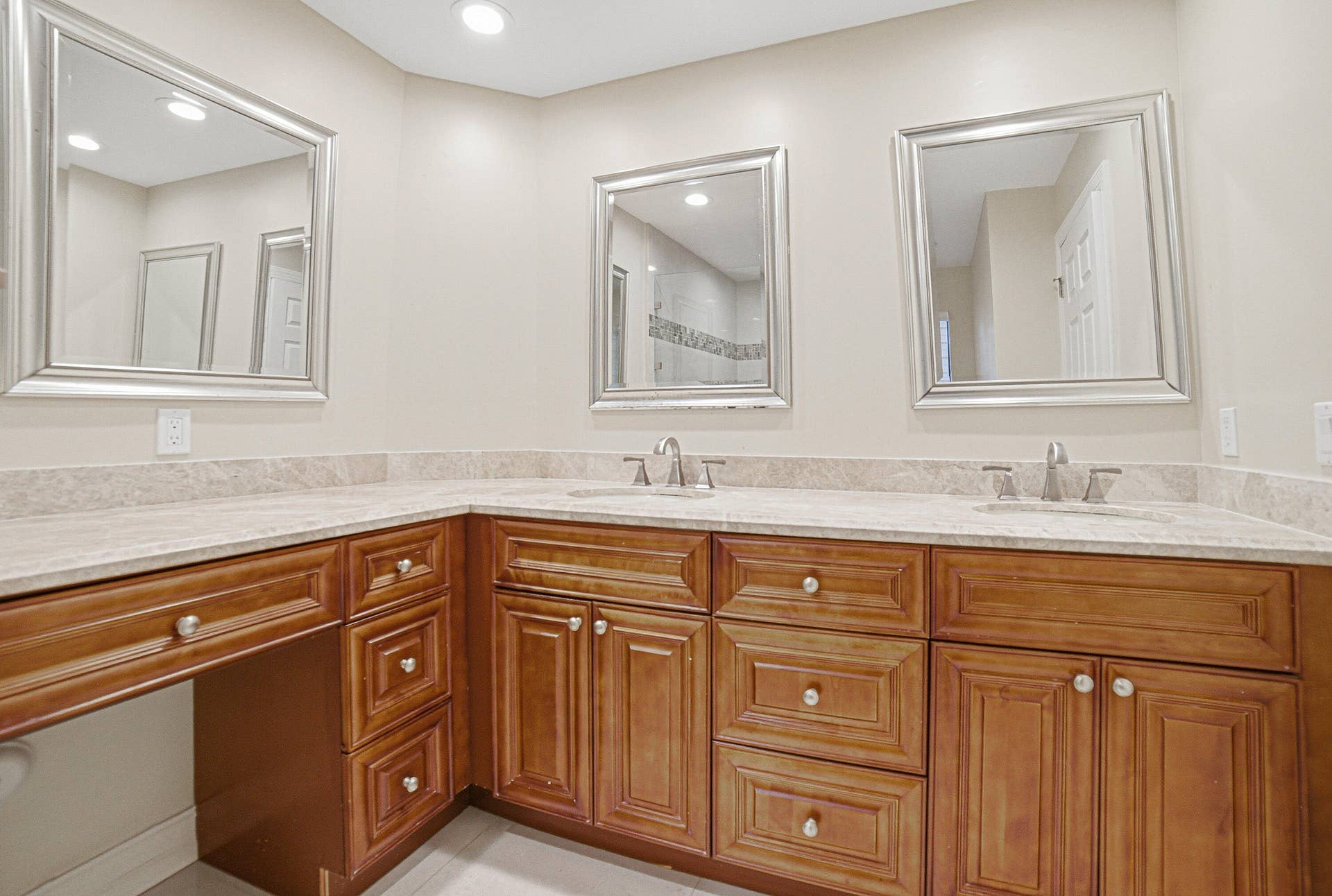 85 PELICAN POINTE Drive, #203, Delray Beach, FL 33483 Bedroom1-Bathroom