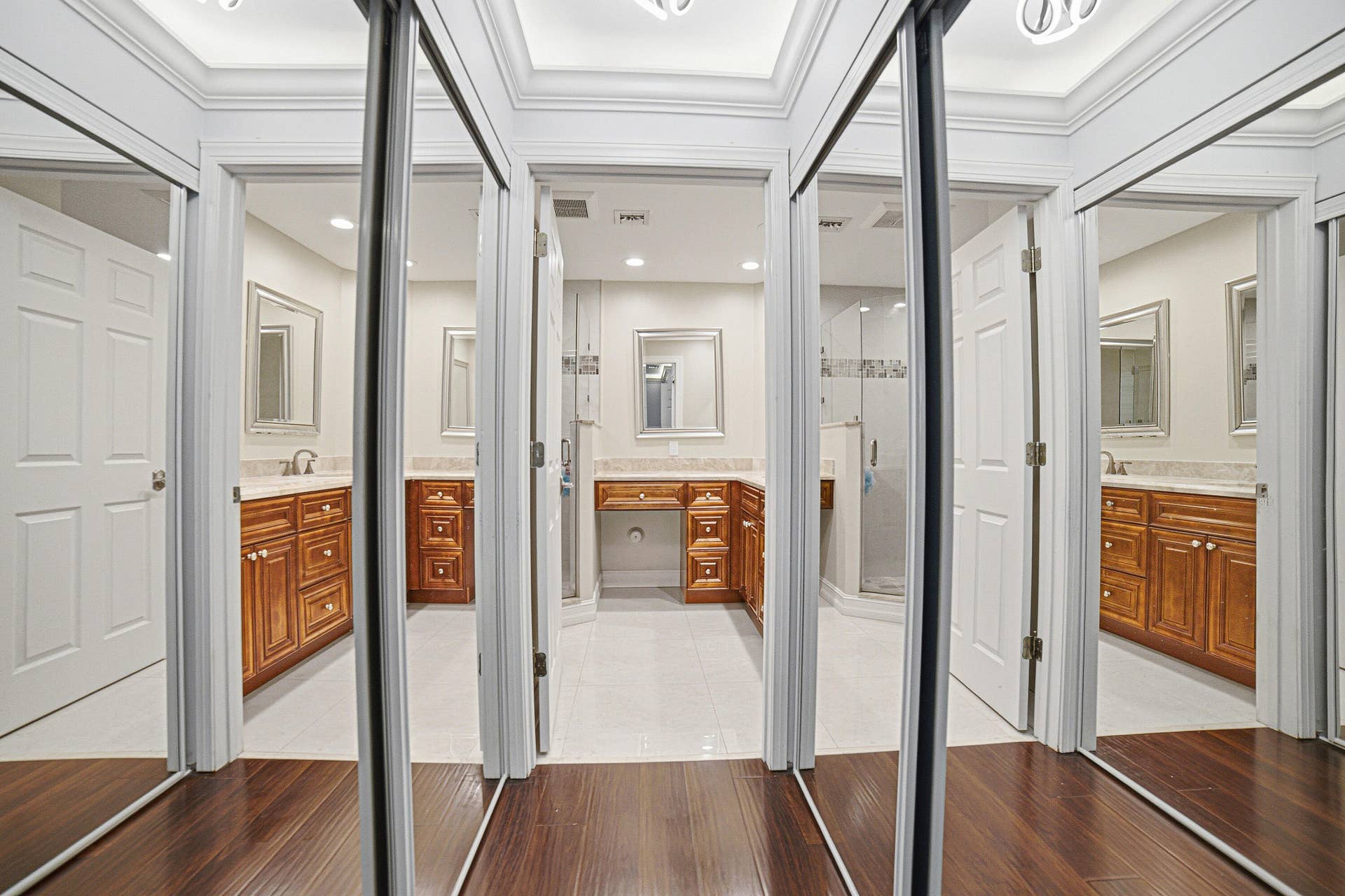 85 PELICAN POINTE Drive, #203, Delray Beach, FL 33483 Bedroom1-Hallway
