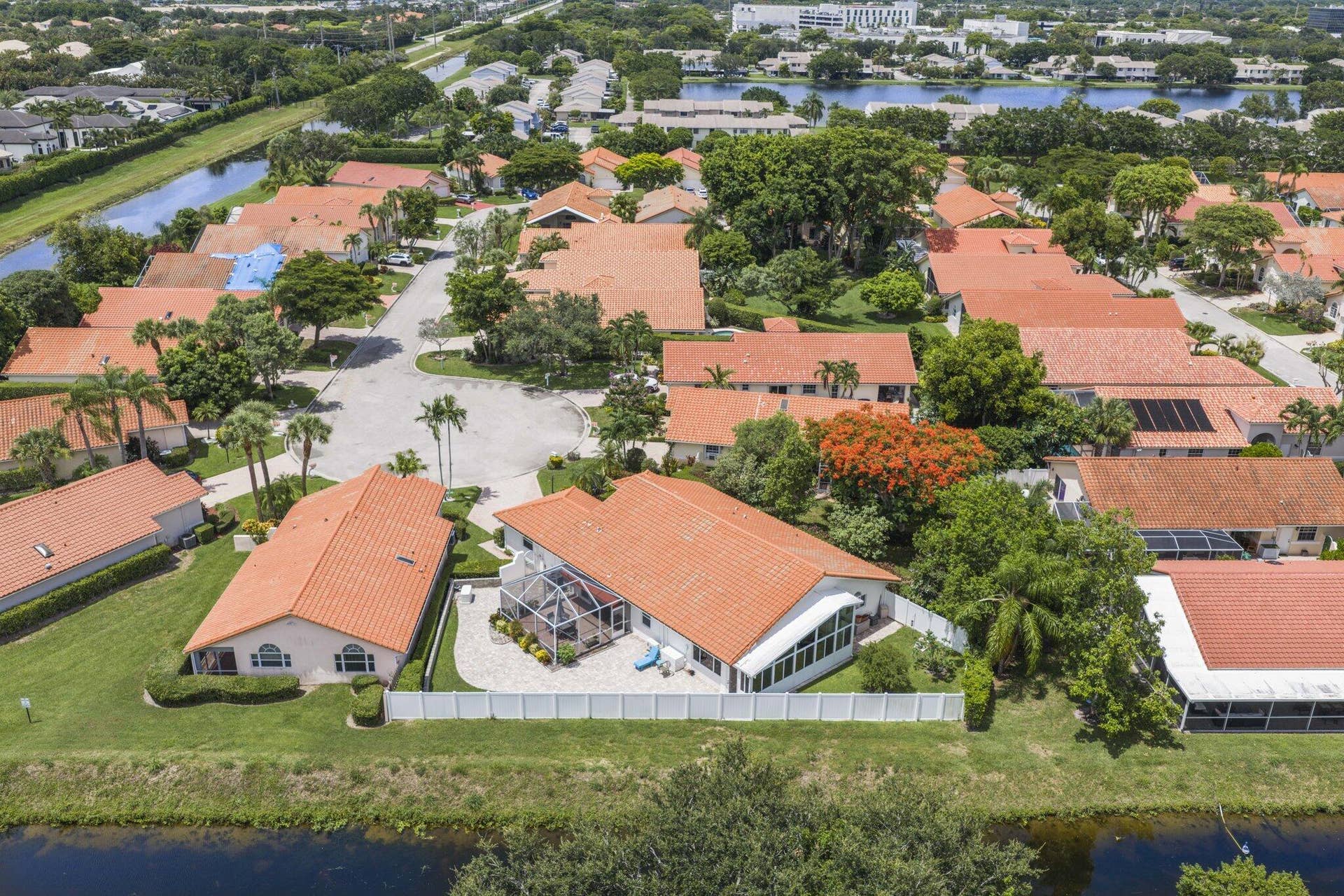 Oversized Lot off Cul-de-sac