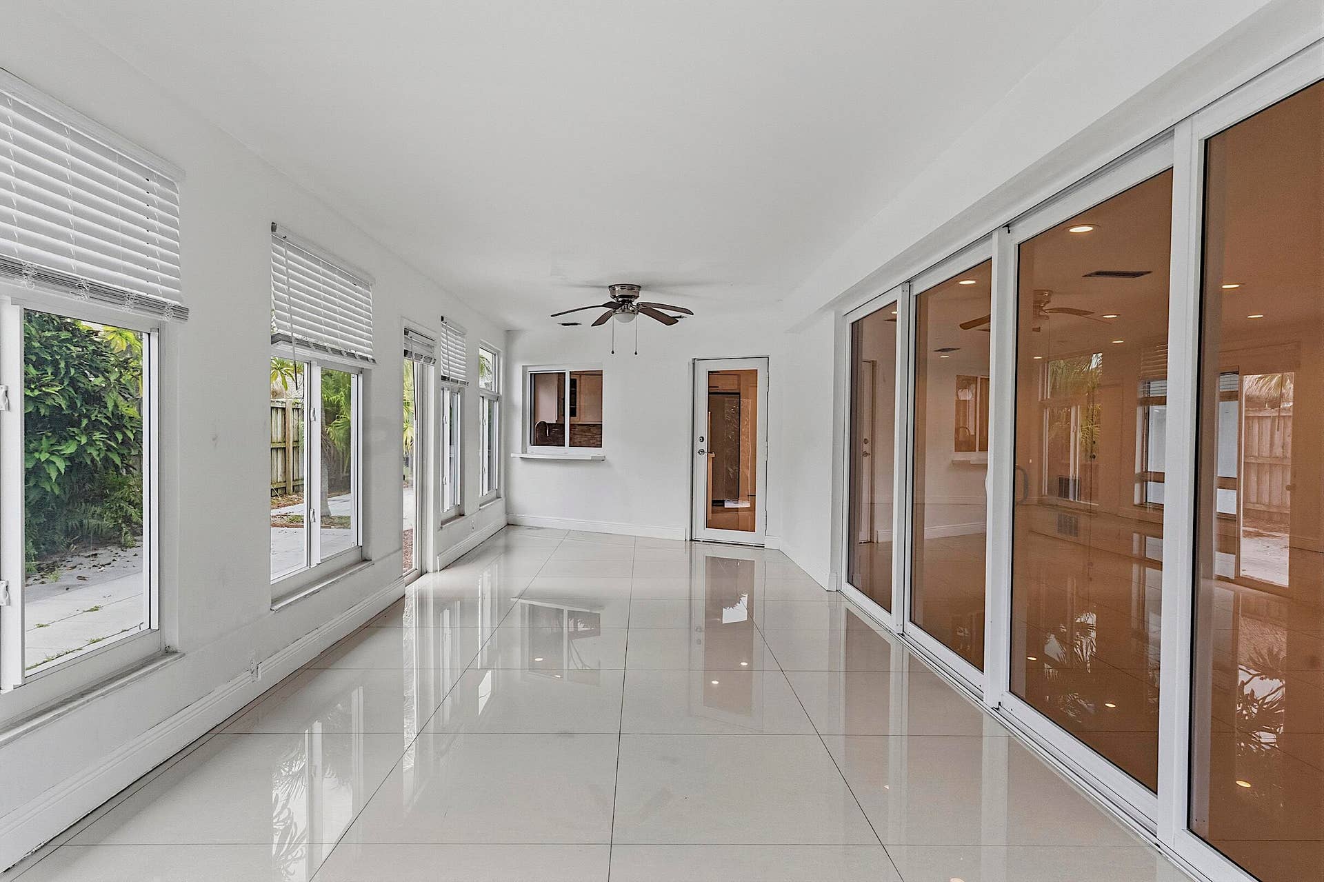 2910 NE 40TH Court, Lighthouse Point, Lighthouse Point, FL 33064 2910 NE 40th Ct - - 038