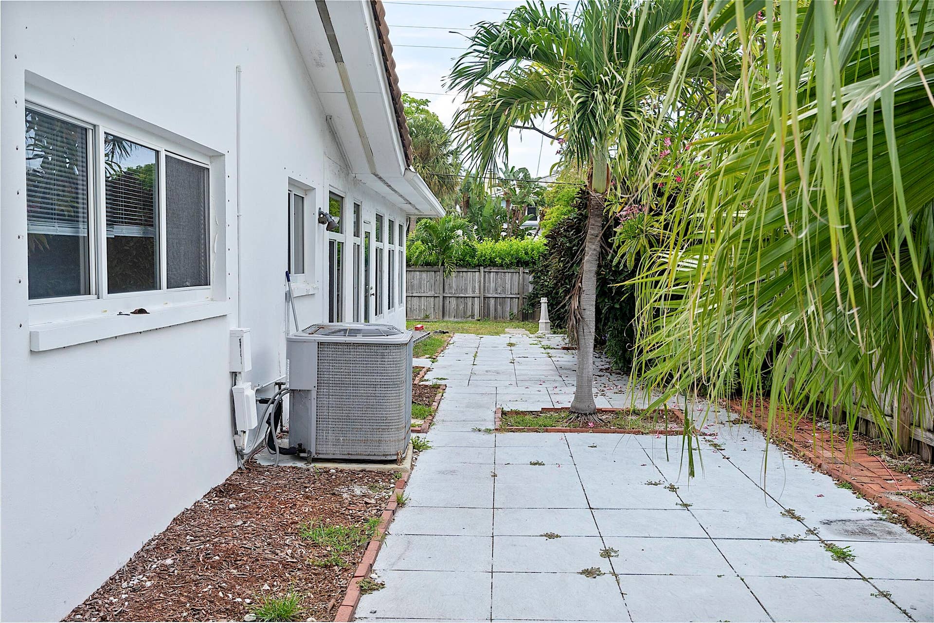2910 NE 40TH Court, Lighthouse Point, Lighthouse Point, FL 33064 2910 NE 40th Ct - - 048