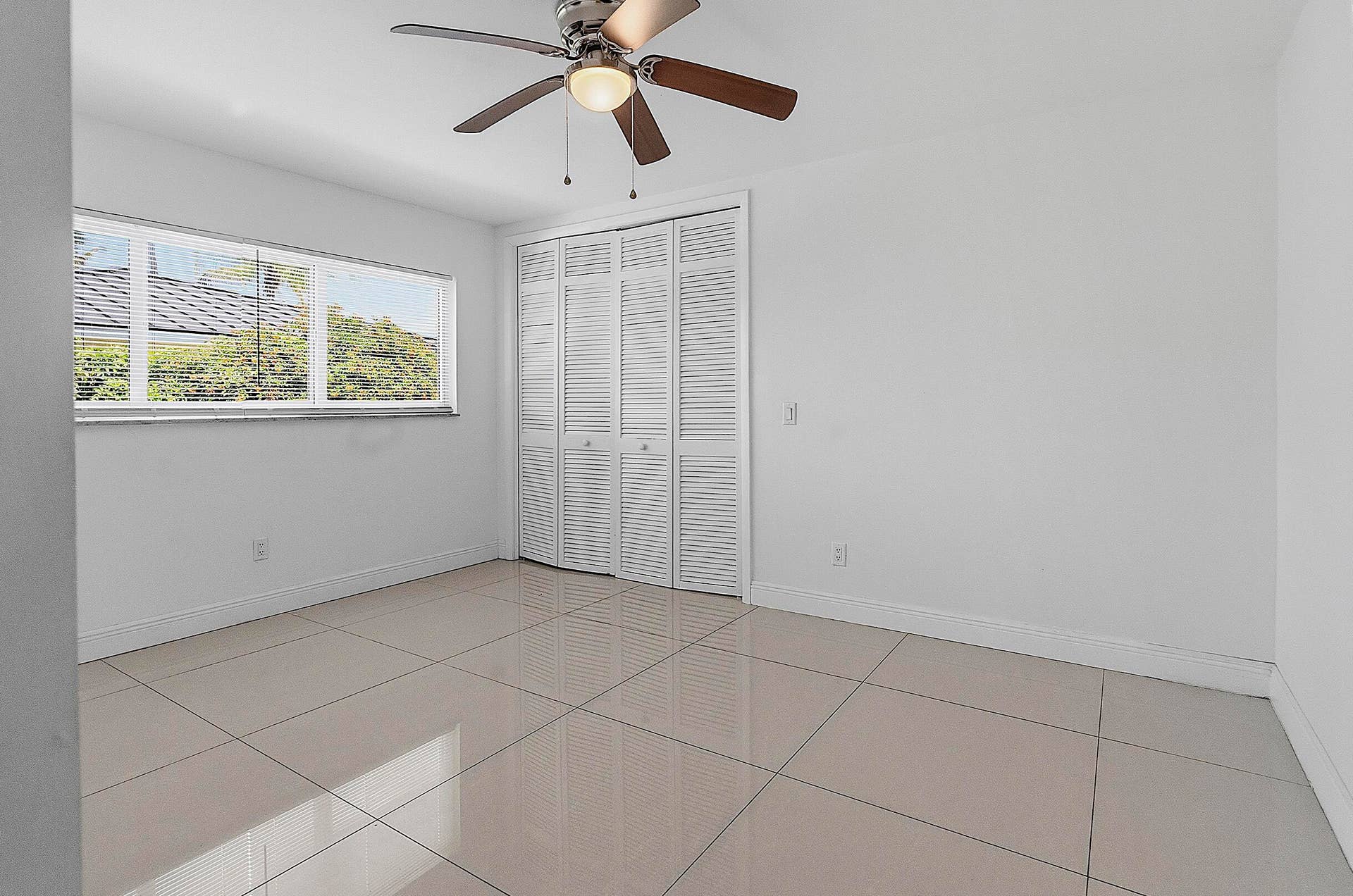 2910 NE 40TH Court, Lighthouse Point, Lighthouse Point, FL 33064 2910 NE 40th Ct - - 020