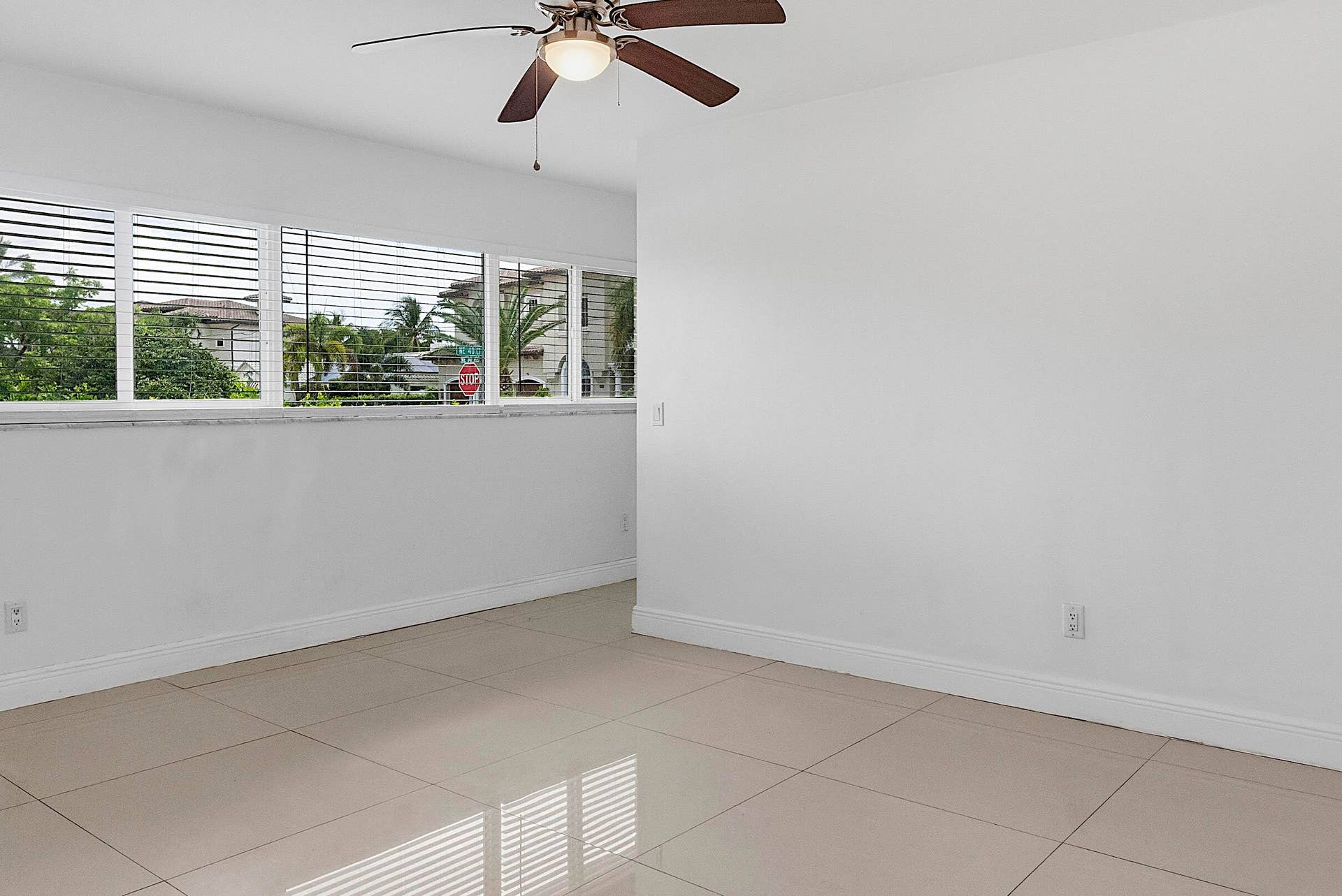2910 NE 40TH Court, Lighthouse Point, Lighthouse Point, FL 33064 2910 NE 40th Ct - - 026
