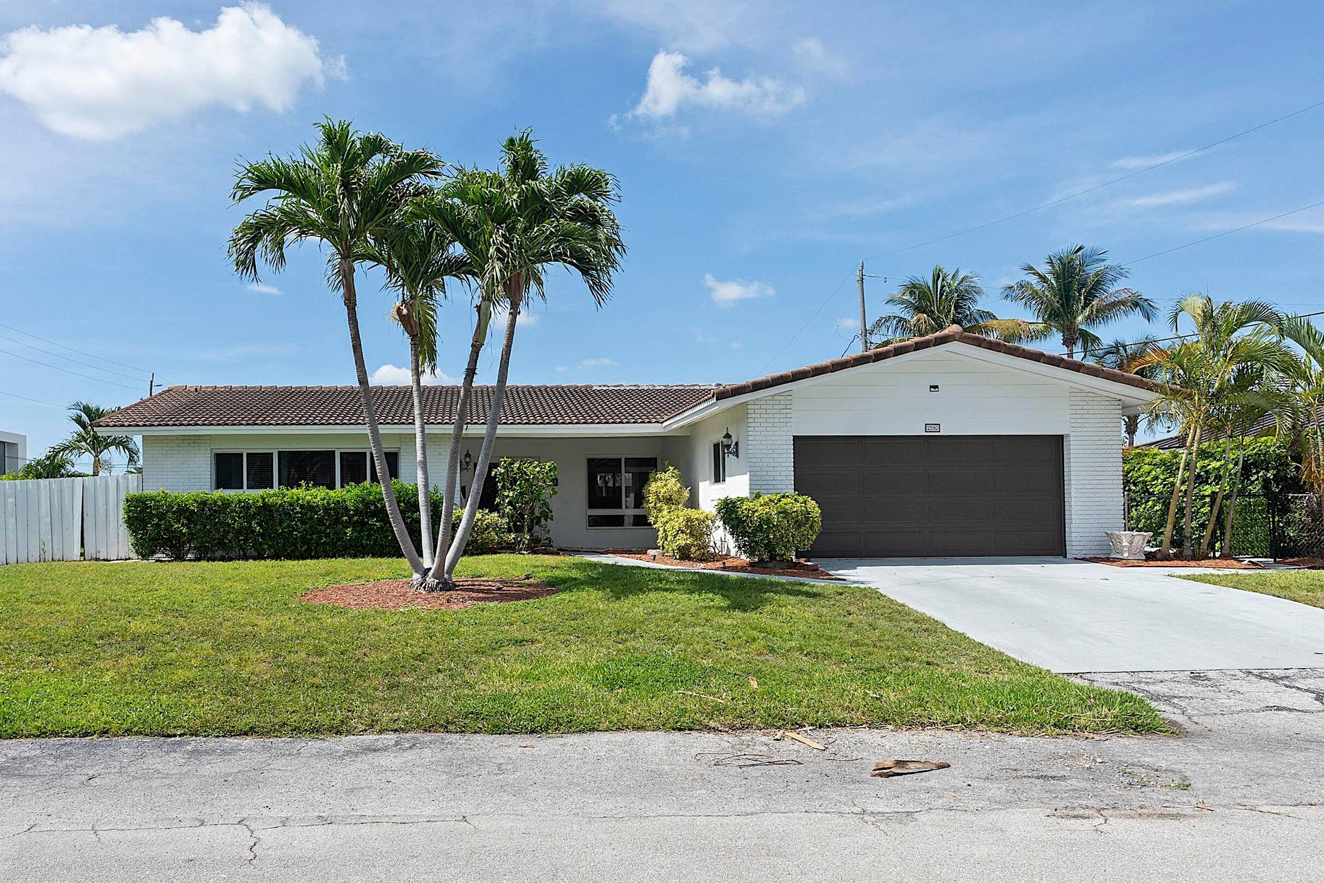 2910 NE 40TH Court, Lighthouse Point, Lighthouse Point, FL 33064 2910 NE 40th Ct - - 002