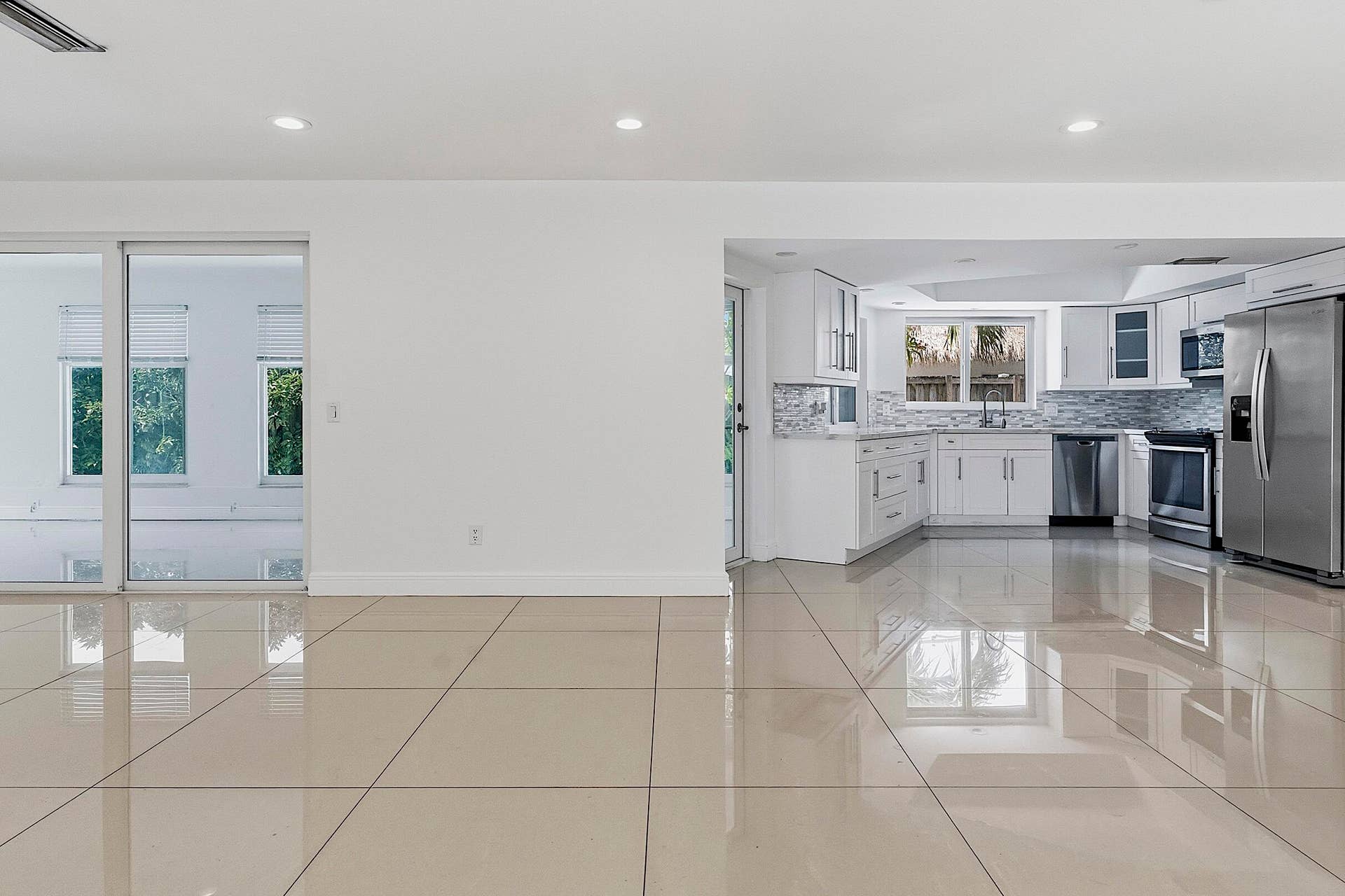 2910 NE 40TH Court, Lighthouse Point, Lighthouse Point, FL 33064 2910 NE 40th Ct - - 006