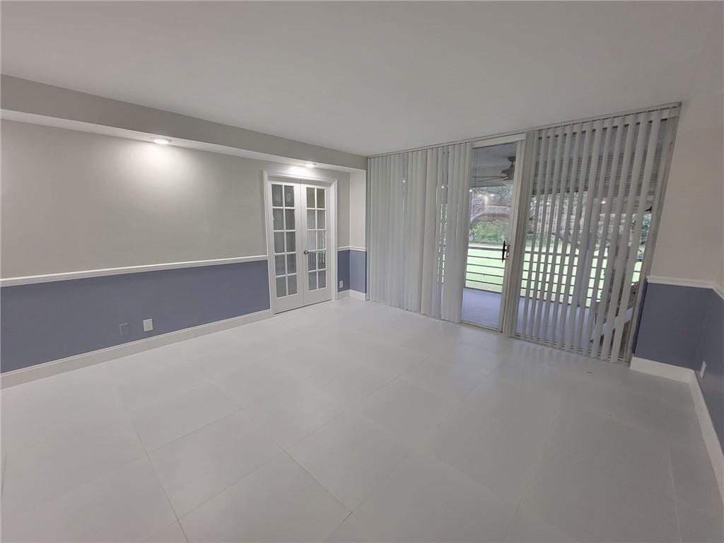 800 E CYPRESS Lane, #202, Pompano Beach, FL 33069 Photo 1