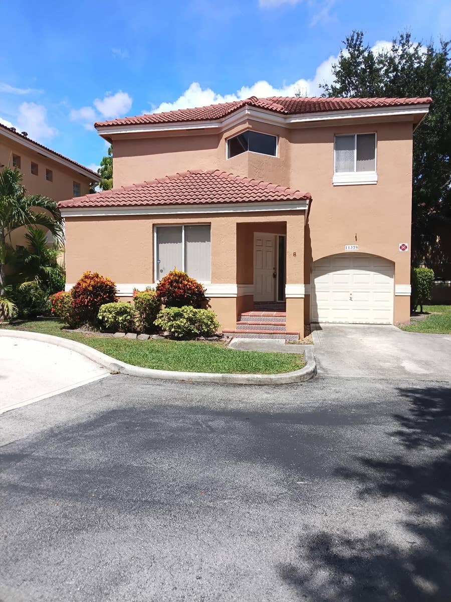 Property photo for 11379 Lakeview Drive, Coral Springs, FL