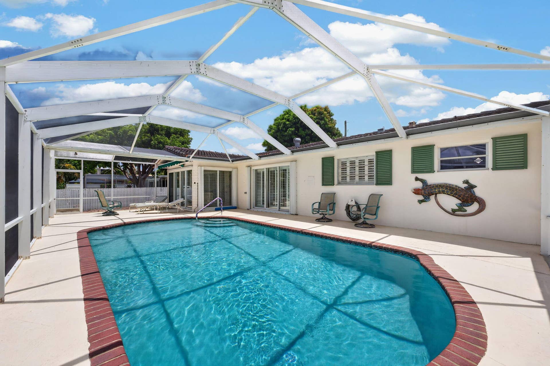 535 NE 8th Avenue, Deerfield Beach, FL 33441 37-web-or-mls-DSC03573