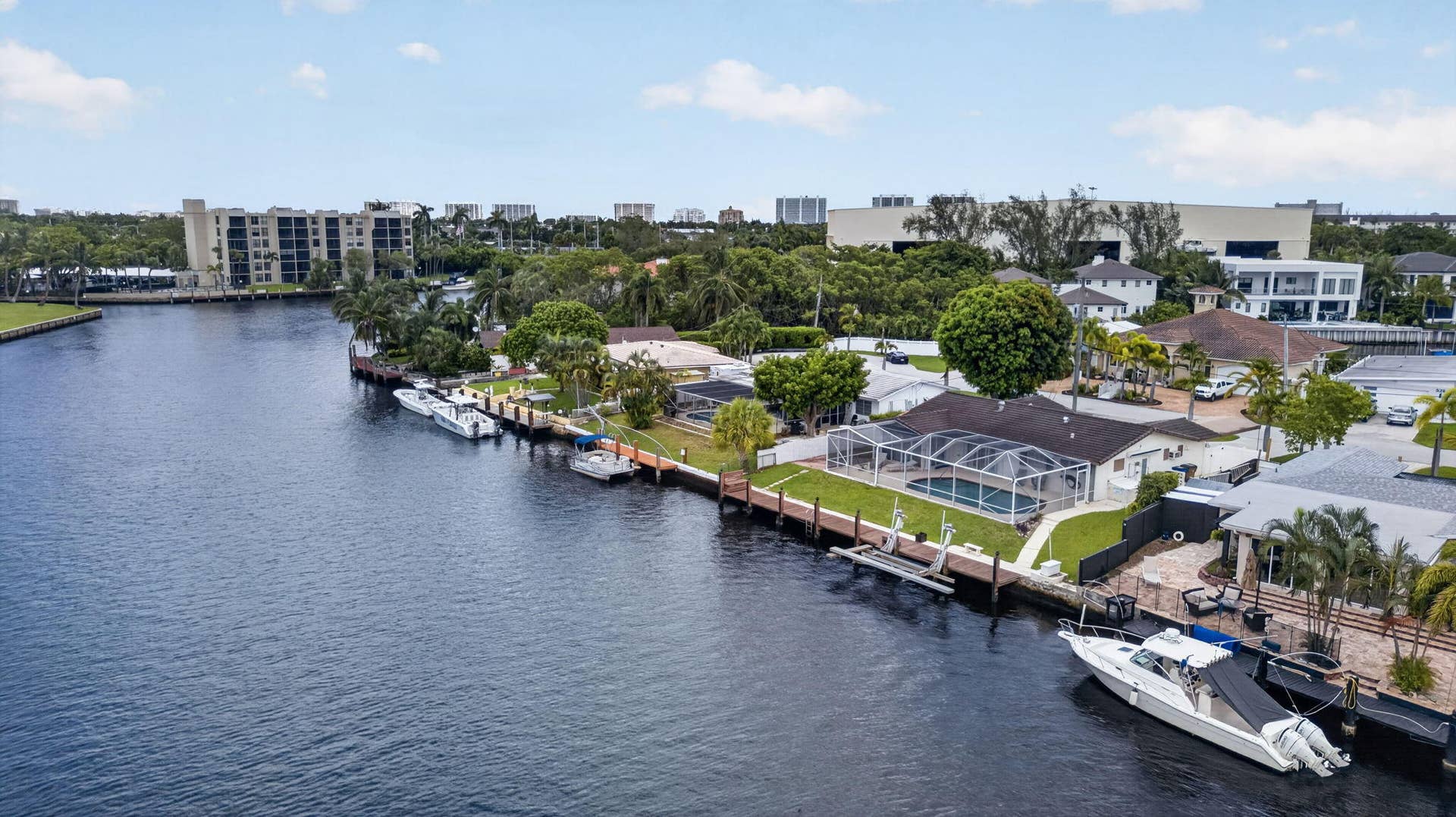 535 NE 8th Avenue, Deerfield Beach, FL 33441 62-web-or-mls-DJI_20260729132905_0699_D