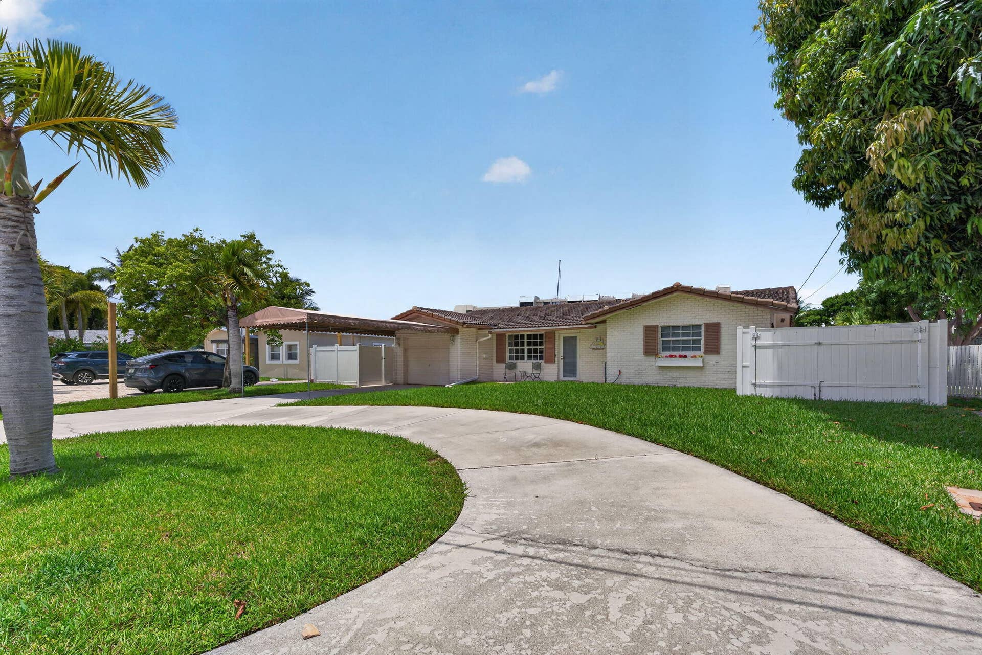 535 NE 8th Avenue, Deerfield Beach, FL 33441 3-web-or-mls-DSC03548