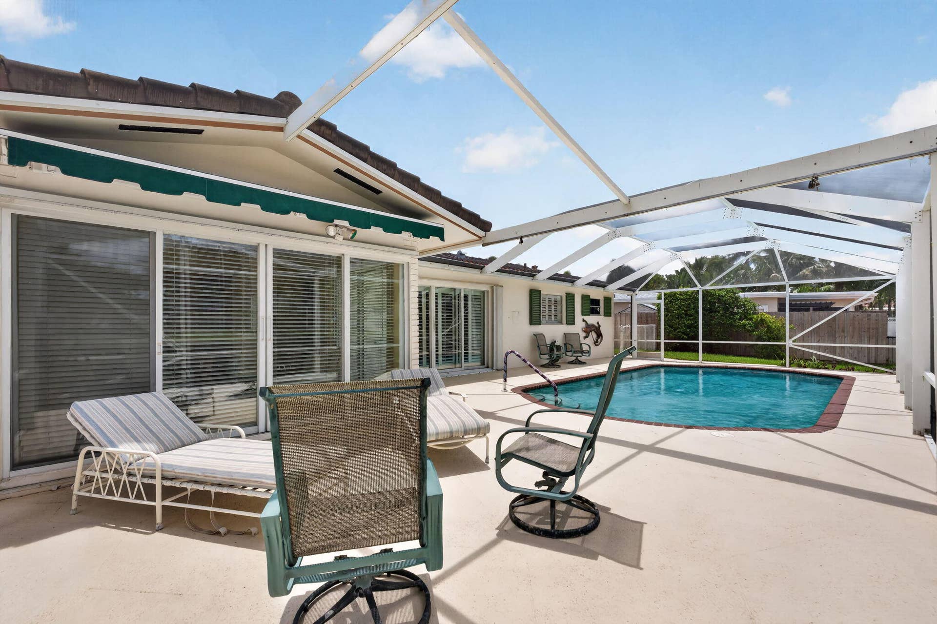 535 NE 8th Avenue, Deerfield Beach, FL 33441 41-web-or-mls-DSC03599