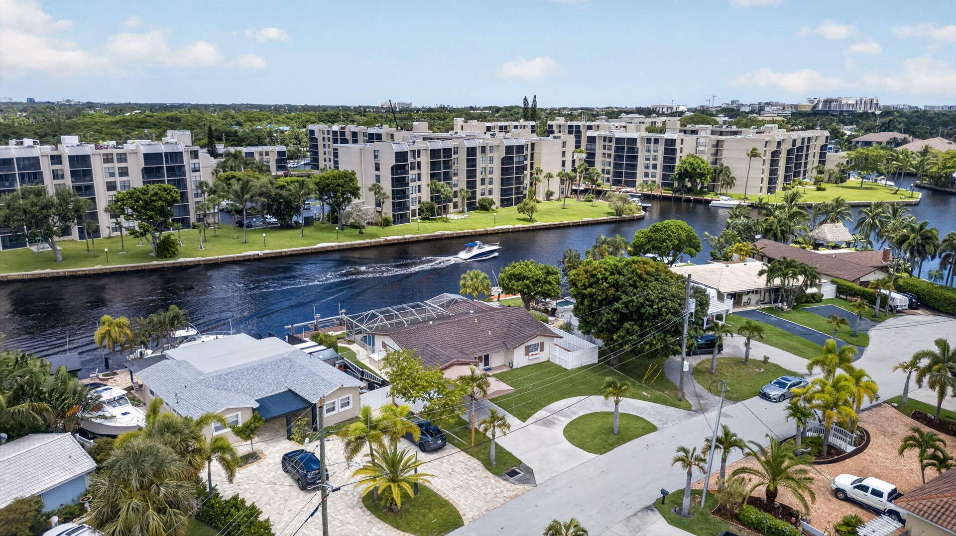 535 NE 8th Avenue, Deerfield Beach, FL 33441 51-web-or-mls-DJI_20260729132449_0640_D
