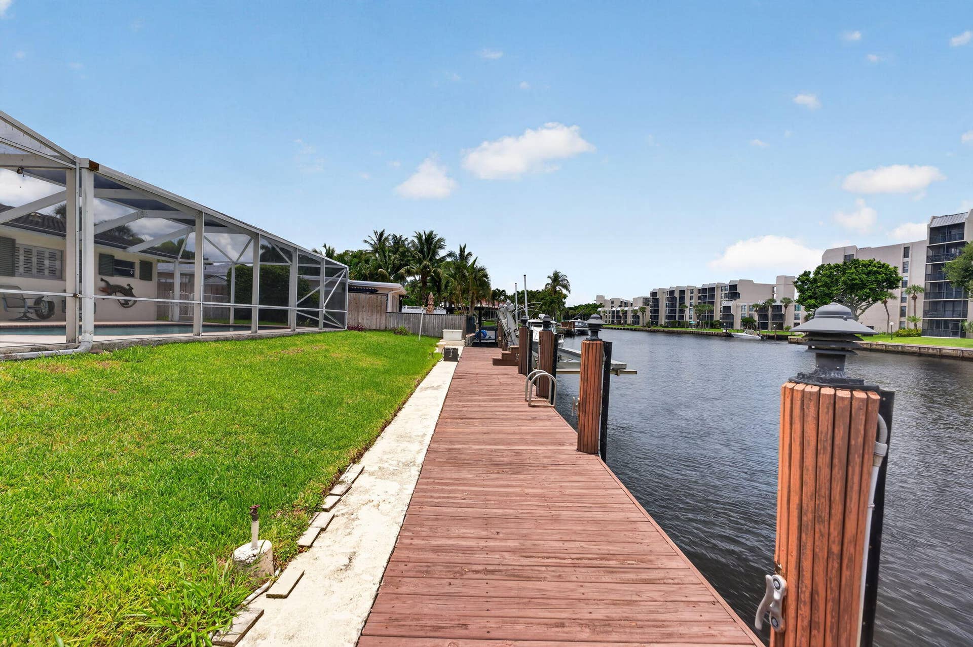 535 NE 8th Avenue, Deerfield Beach, FL 33441 44-web-or-mls-DSC03613