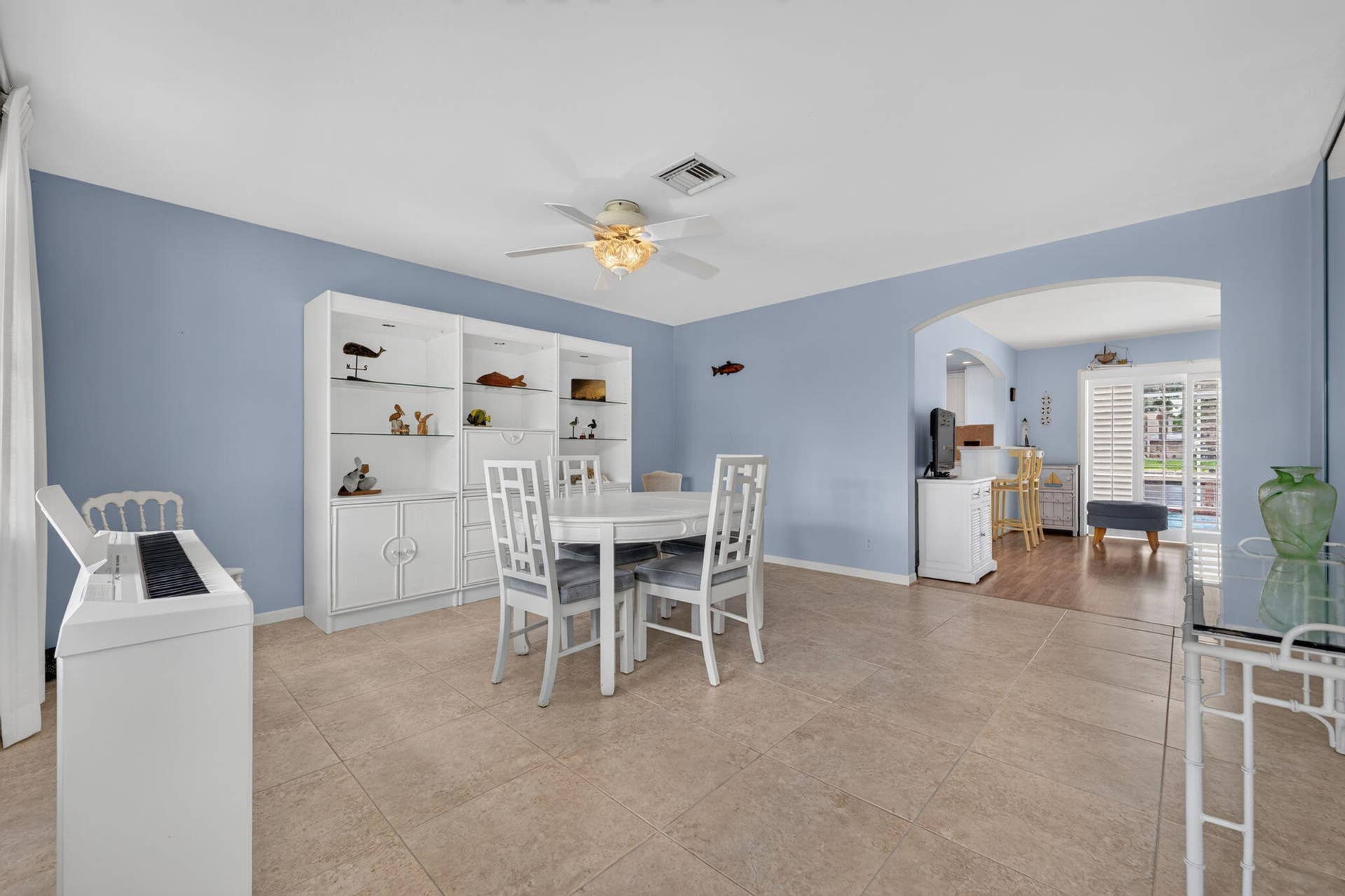 535 NE 8th Avenue, Deerfield Beach, FL 33441 6-web-or-mls-DSC03658
