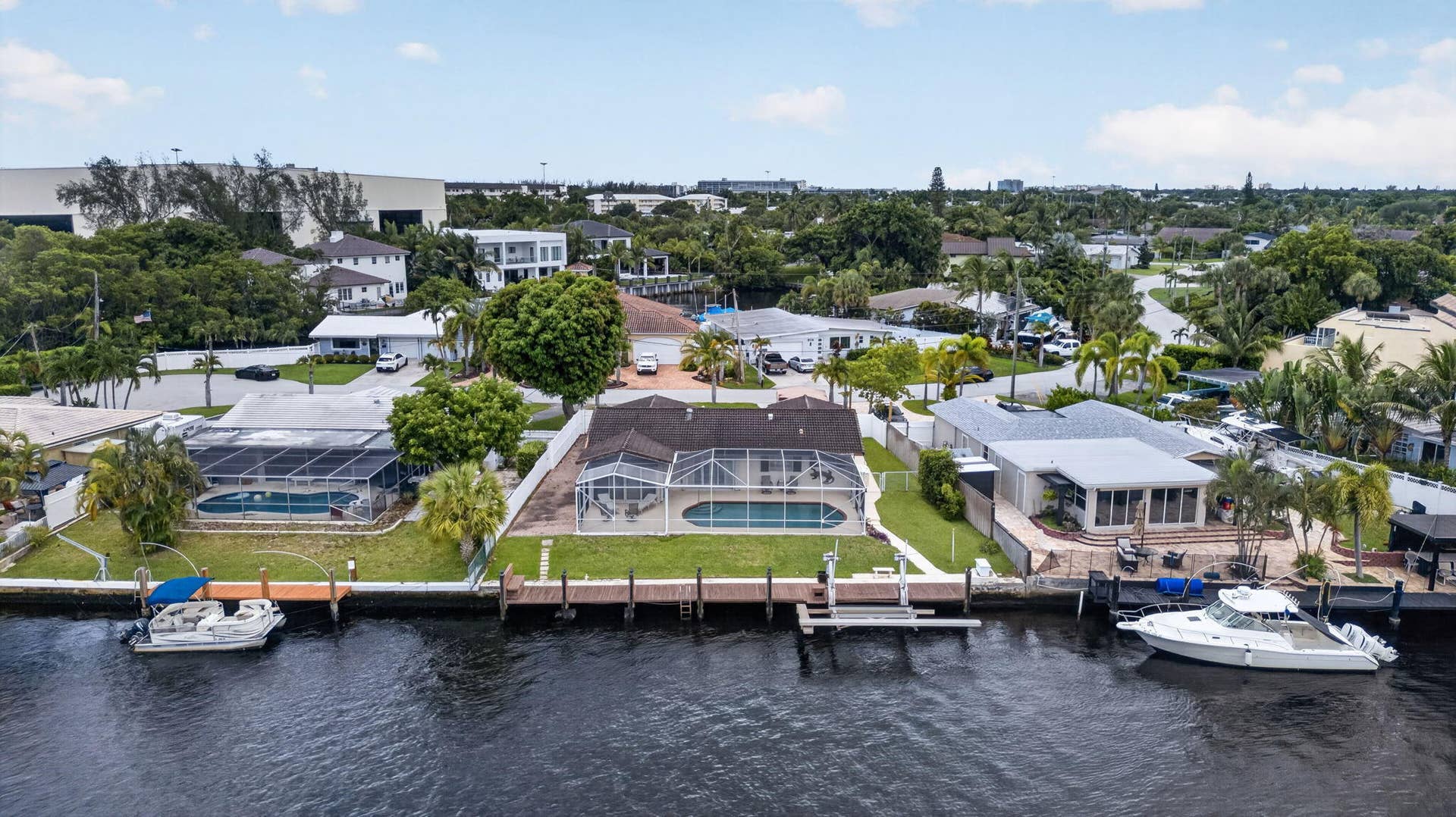 535 NE 8th Avenue, Deerfield Beach, FL 33441 60-web-or-mls-DJI_20260729132840_0685_D
