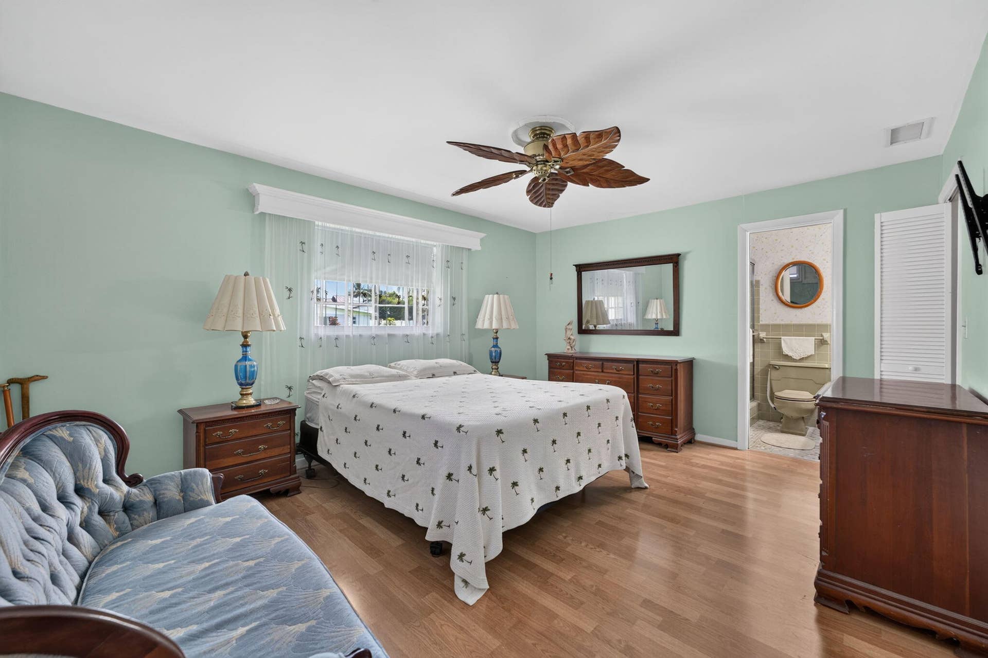 535 NE 8th Avenue, Deerfield Beach, FL 33441 18-web-or-mls-DSC03803