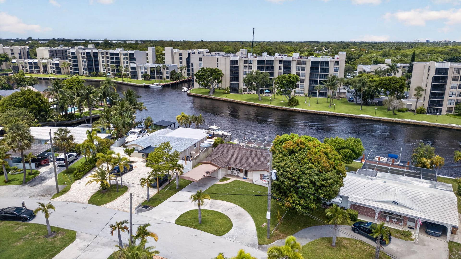 535 NE 8th Avenue, Deerfield Beach, FL 33441 52-web-or-mls-DJI_20260729132502_0648_D