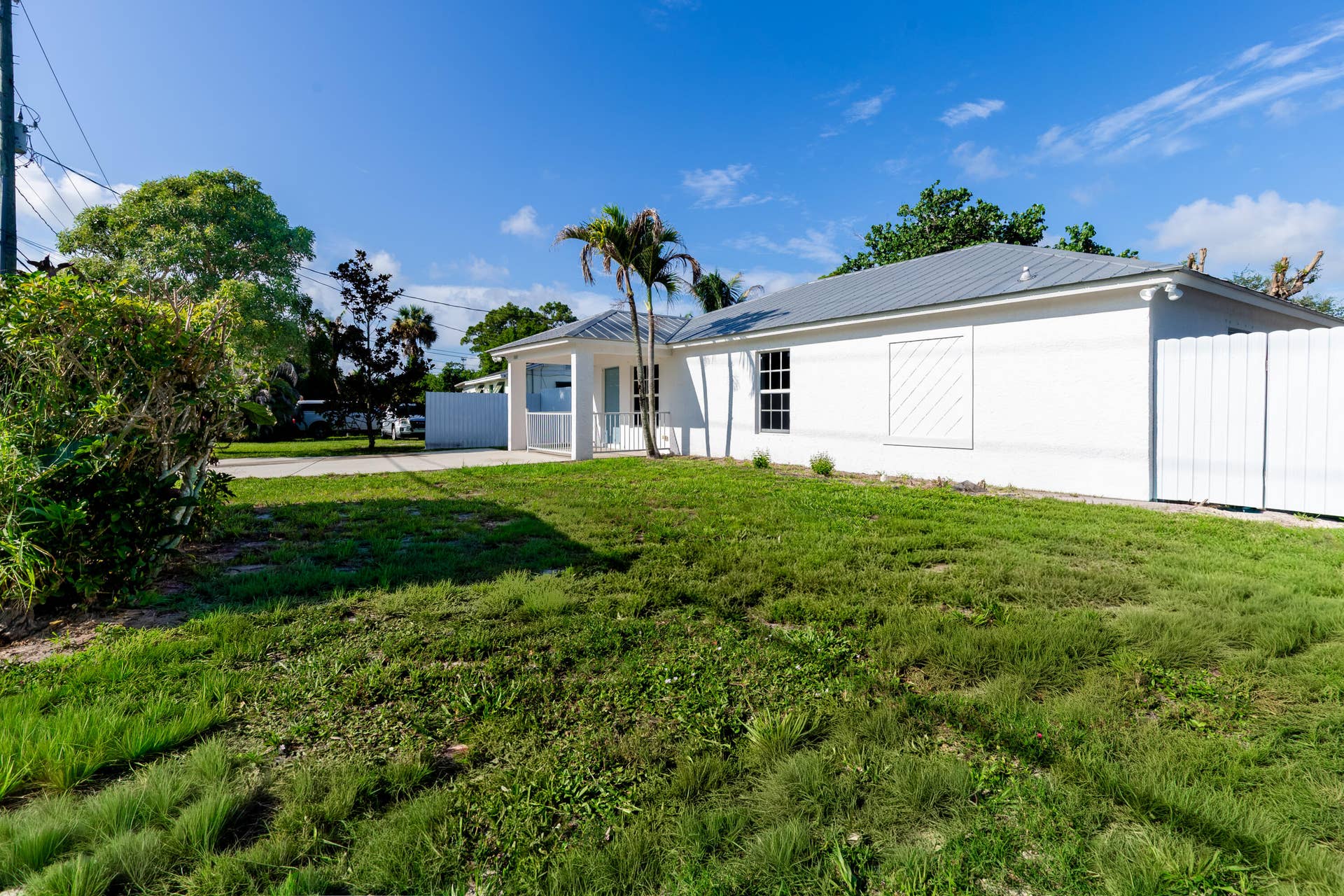 5060 SE EBBTIDE Avenue, Stuart, FL 34997 Front
