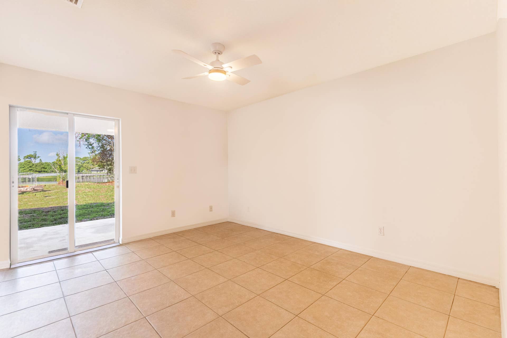 5060 SE EBBTIDE Avenue, Stuart, FL 34997 Living Area