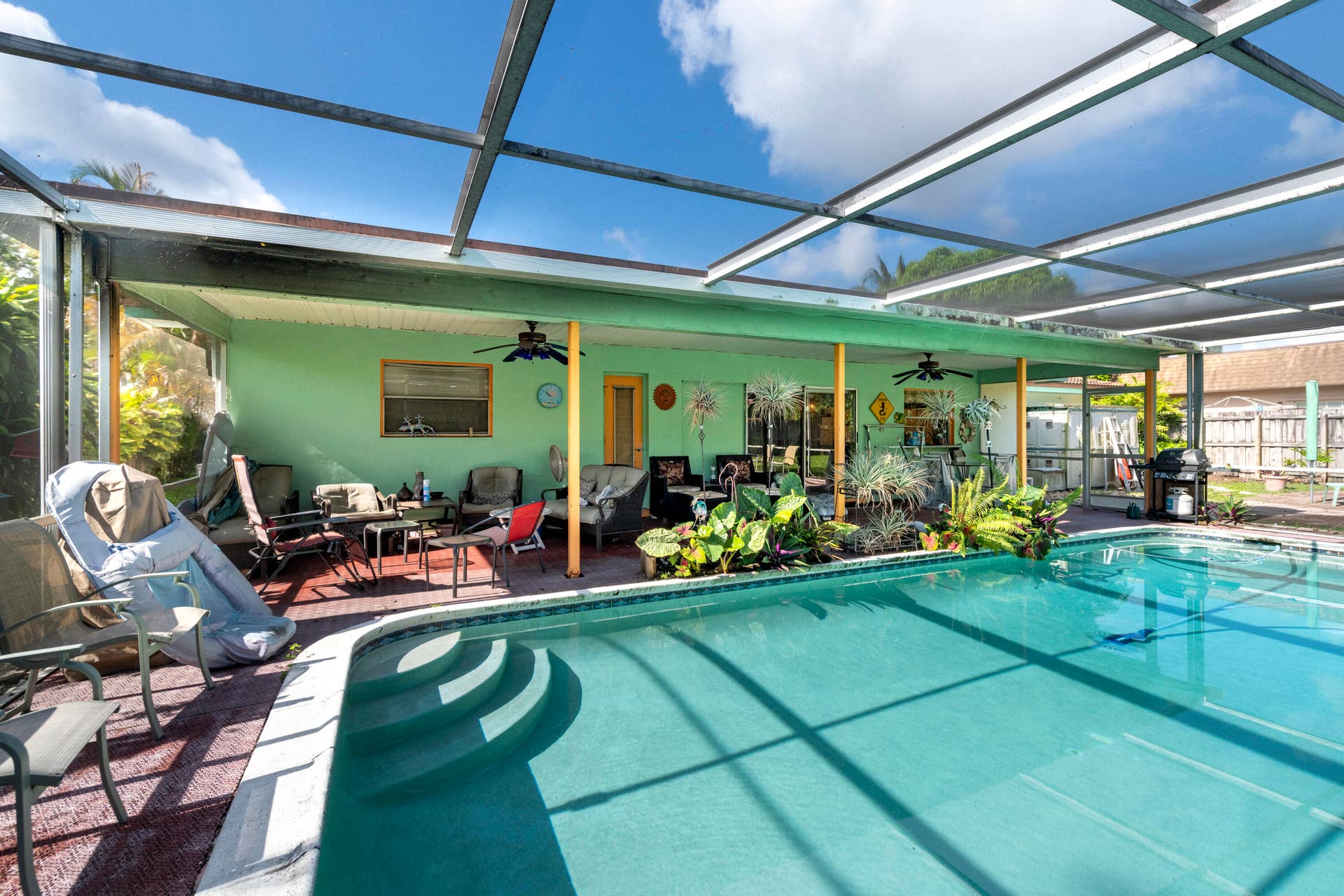 7321 NW 14th Street, Plantation, FL 33313 huge patio and pool