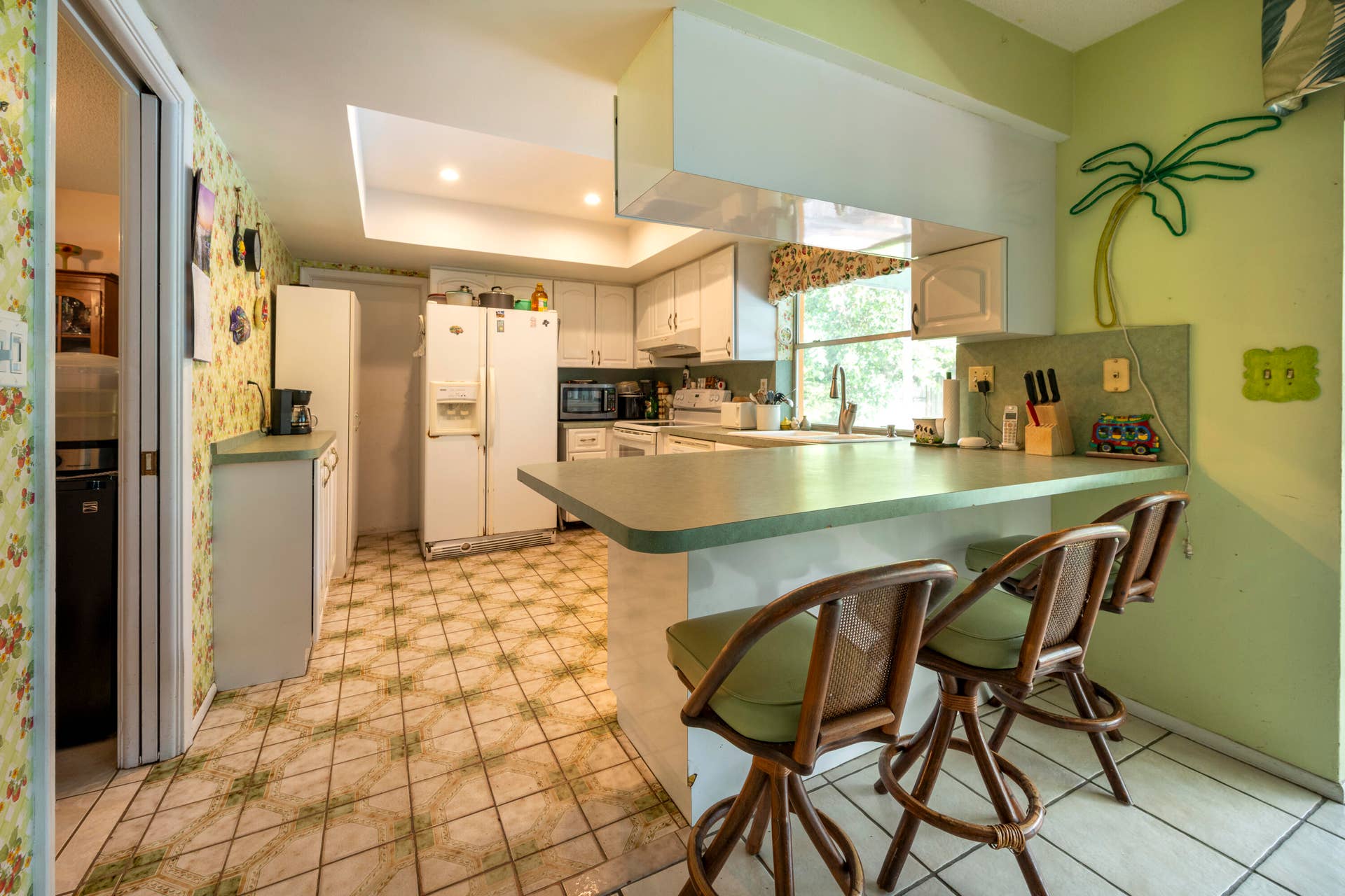 7321 NW 14th Street, Plantation, FL 33313 snack bar