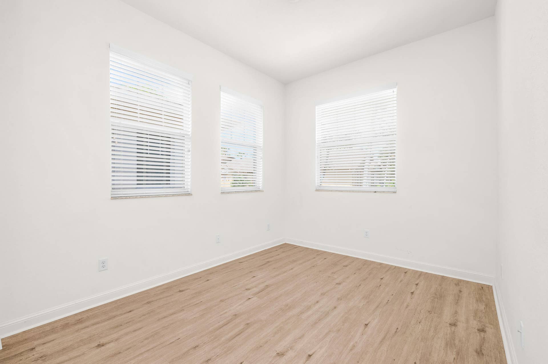 Guest bedroom #1