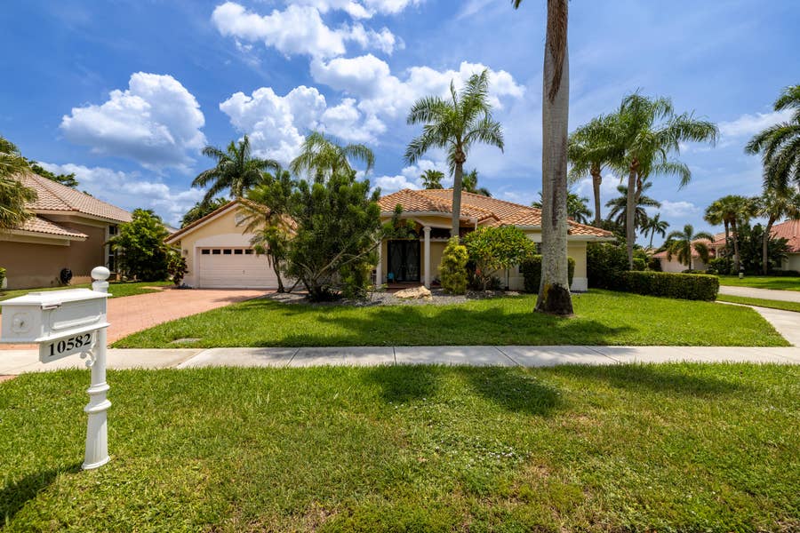 Property photo for 10582 MAPLE CHASE Drive, Boca Raton, FL
