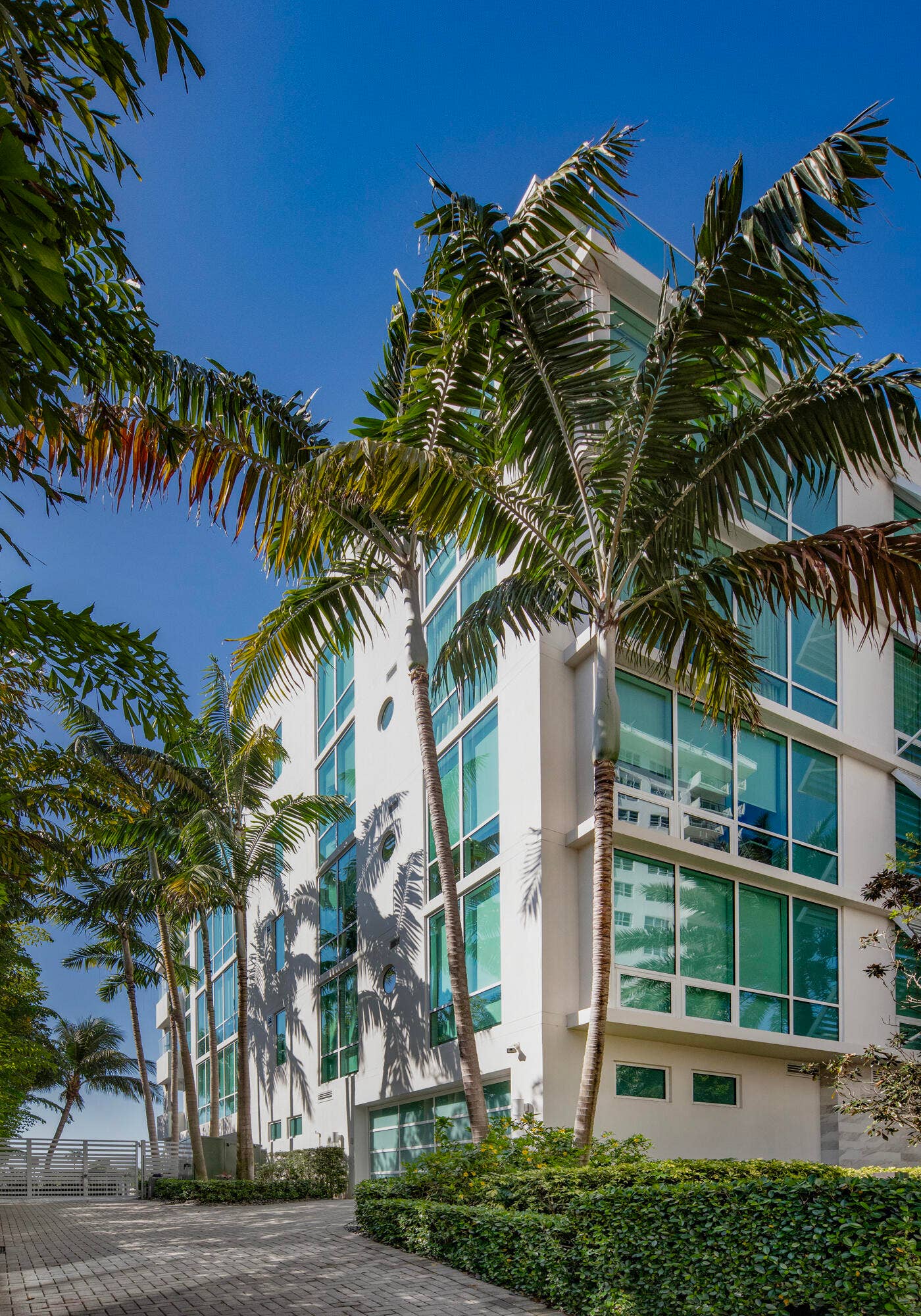 353 SUNSET Drive, #202, Fort Lauderdale, FL 33301 0B9A3639