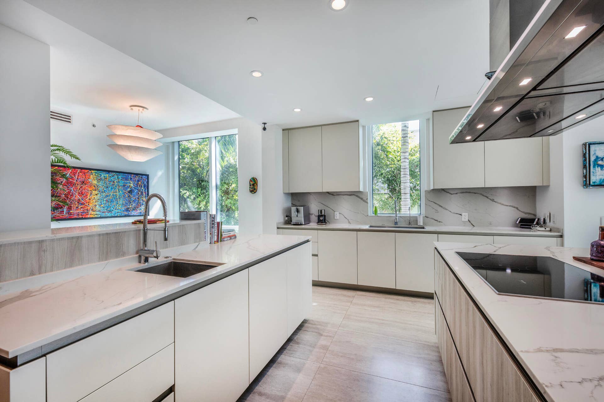 353 SUNSET Drive, #202, Fort Lauderdale, FL 33301 0B9A3650