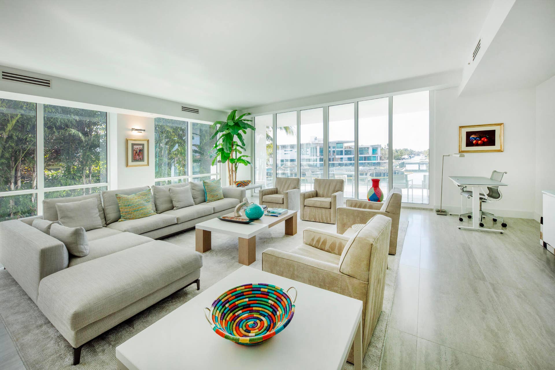 353 SUNSET Drive, #202, Fort Lauderdale, FL 33301 0B9A3664