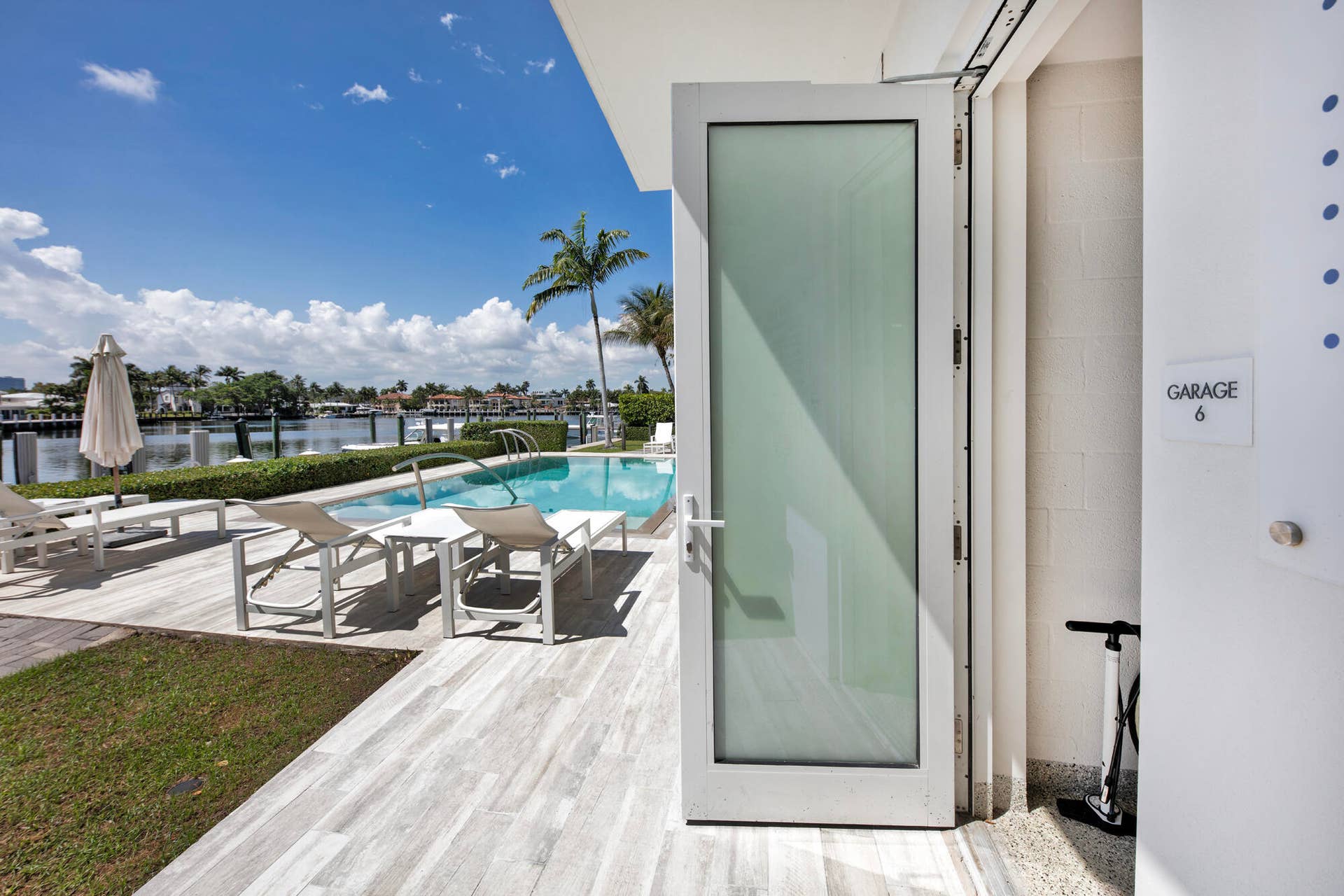 353 SUNSET Drive, #202, Fort Lauderdale, FL 33301 0B9A3715