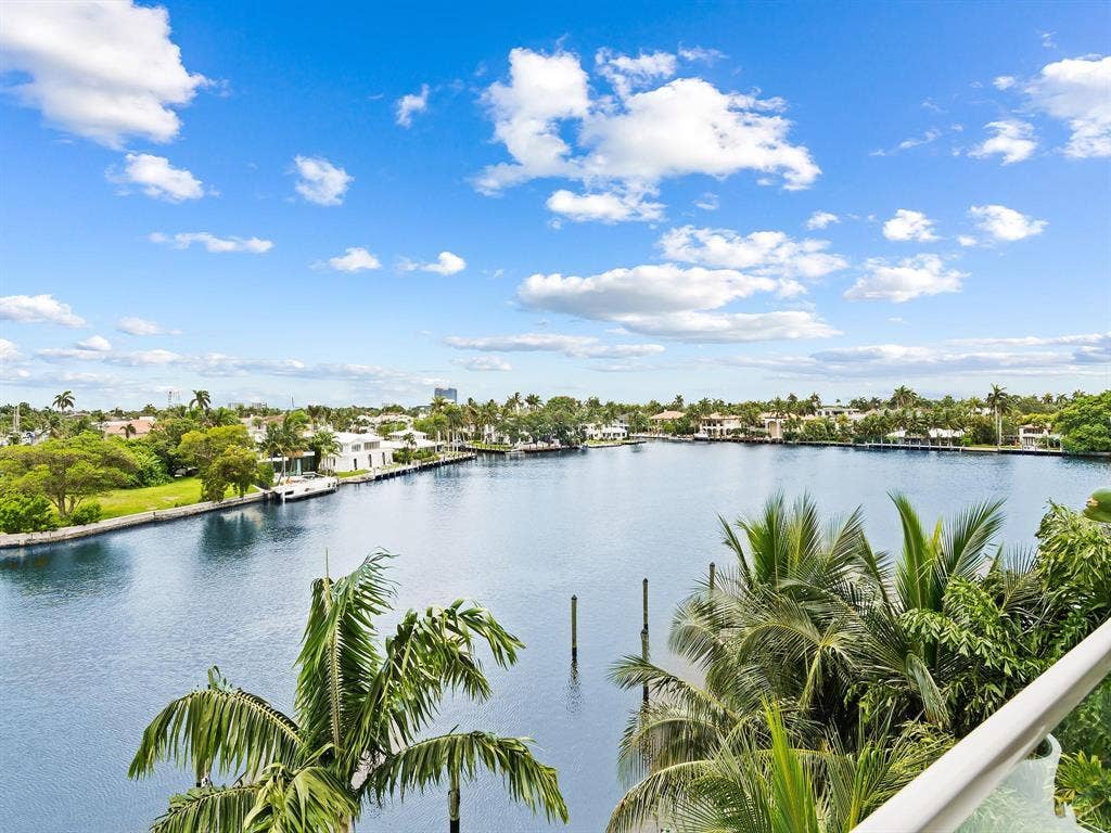 353 SUNSET Drive, #202, Fort Lauderdale, FL 33301 view
