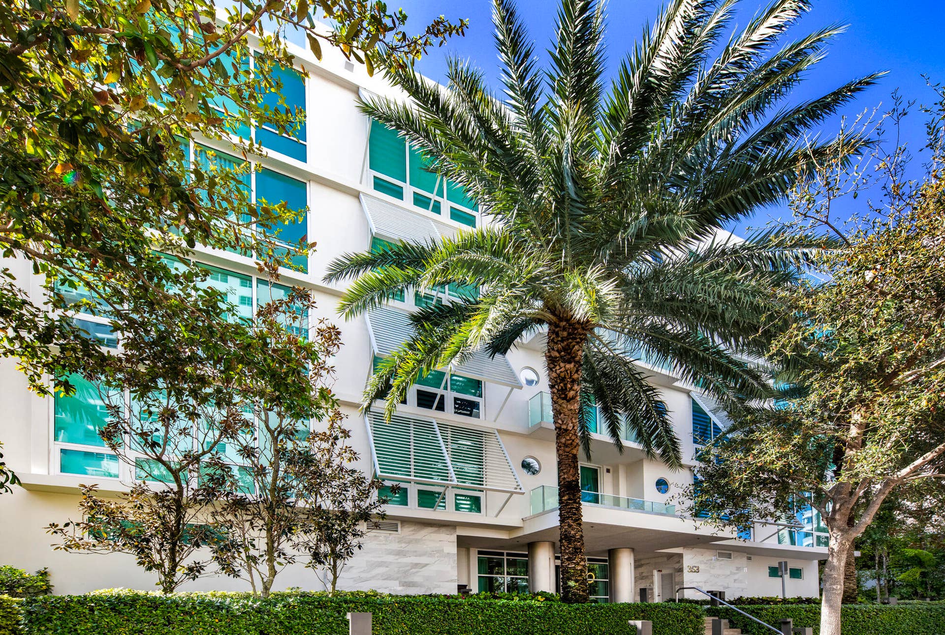 353 SUNSET Drive, #202, Fort Lauderdale, FL 33301 0B9A3638