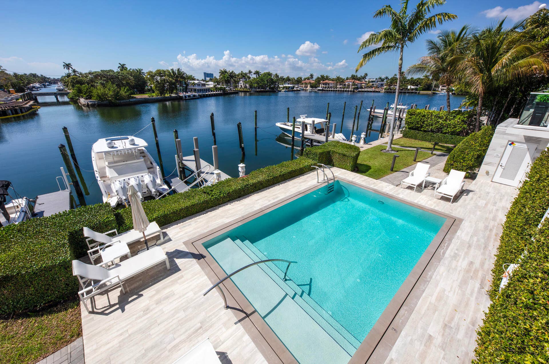 353 SUNSET Drive, #202, Fort Lauderdale, FL 33301 0B9A3688
