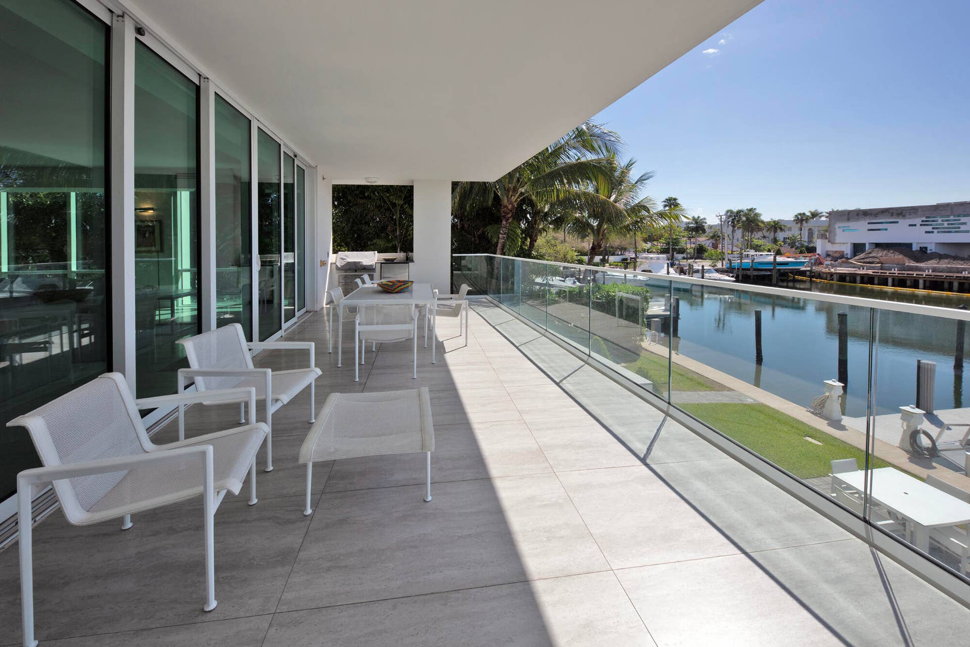 353 SUNSET Drive, #202, Fort Lauderdale, FL 33301 0B9A3683