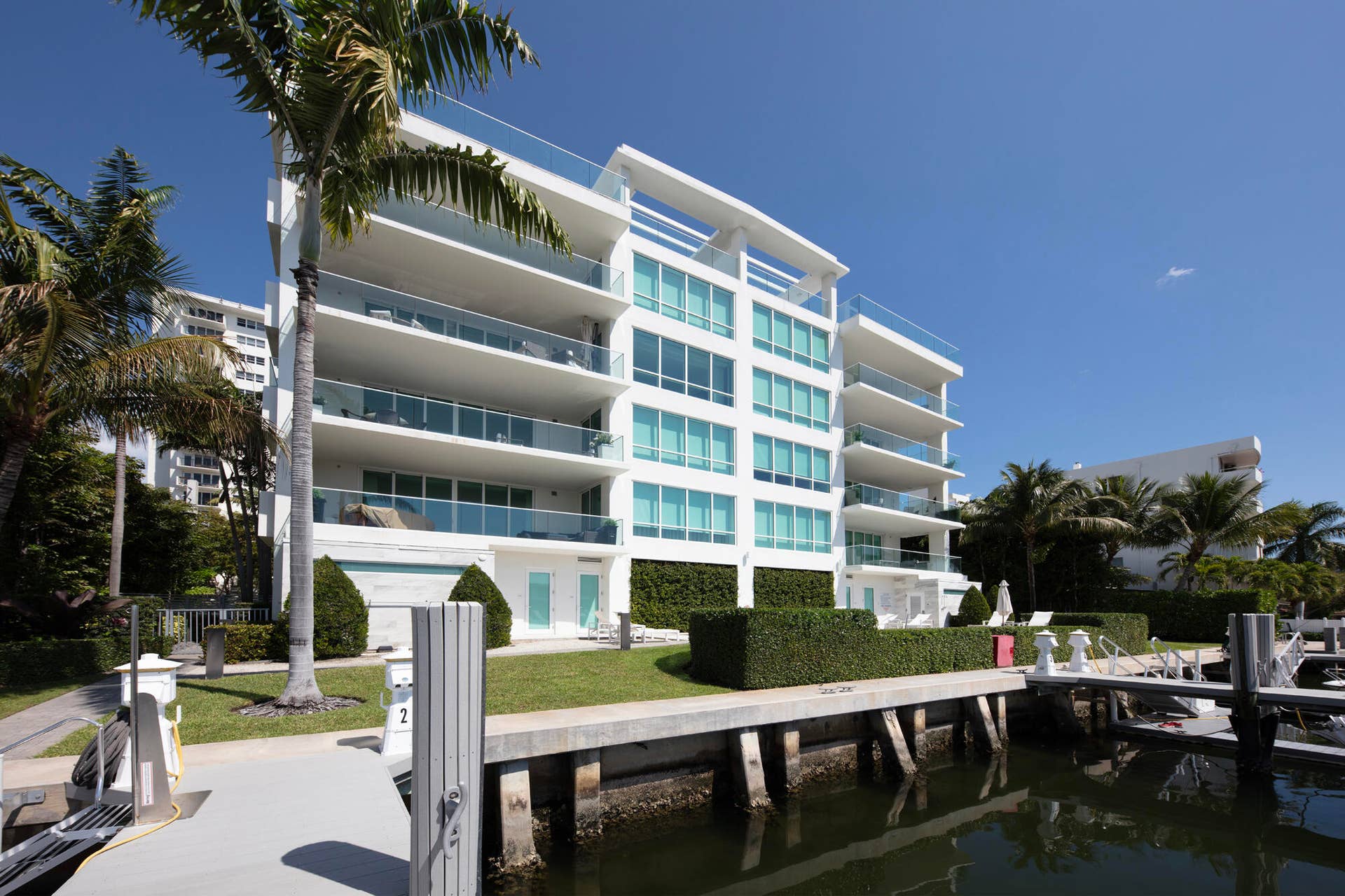 353 SUNSET Drive, #202, Fort Lauderdale, FL 33301 0B9A3717