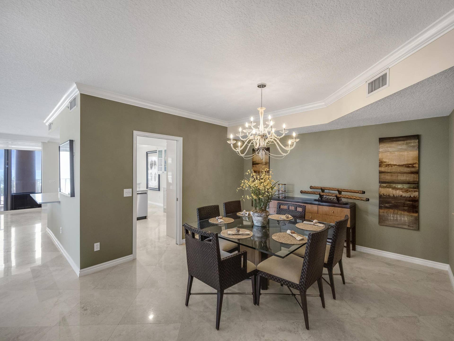 700 Ocean Royale, #401, Juno Beach, FL 33408 Dining