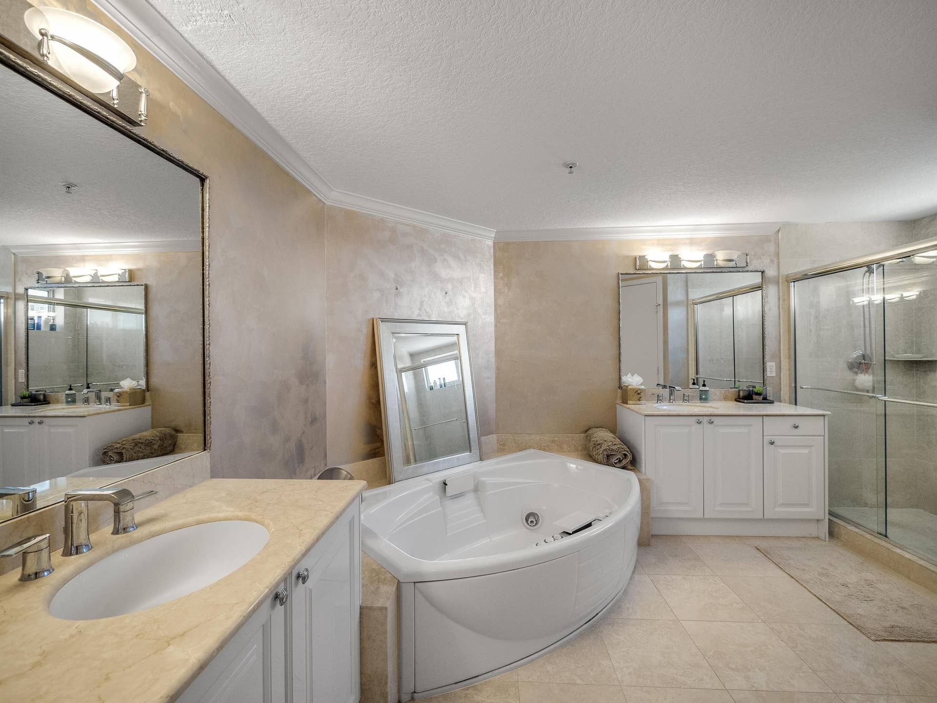 700 Ocean Royale, #401, Juno Beach, FL 33408 Primary Bath