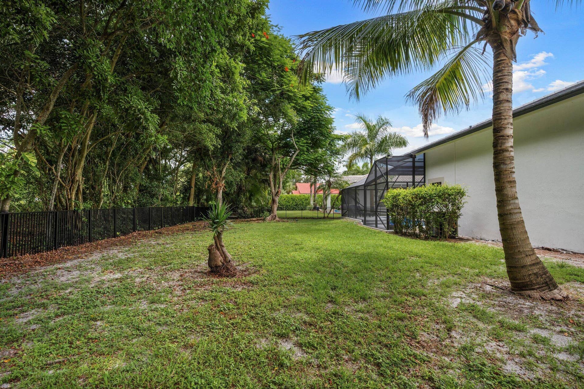 Large lot with room for swing, play area