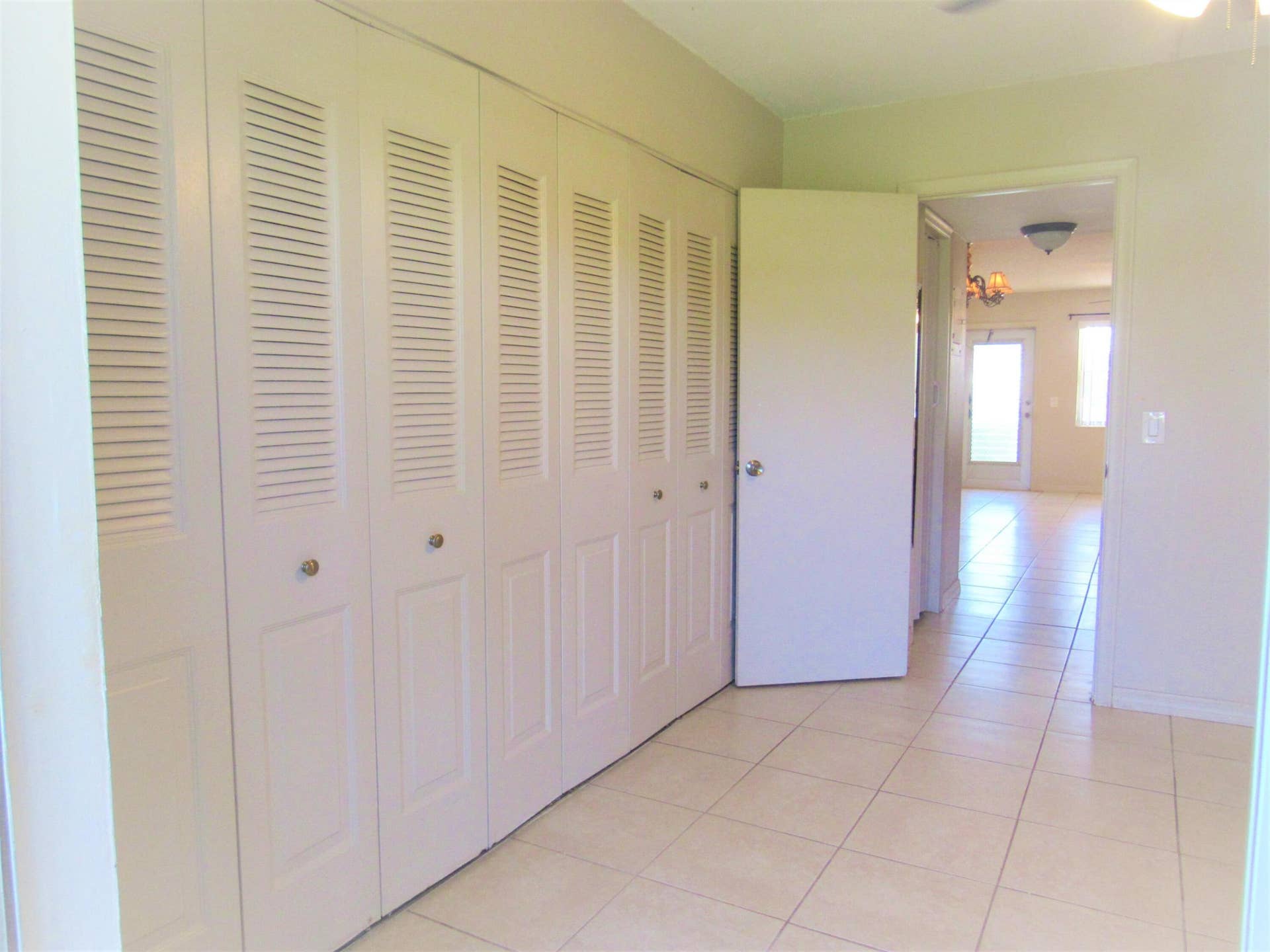 214 Berkshire K, West Palm Beach, FL 33417 IMG_1562