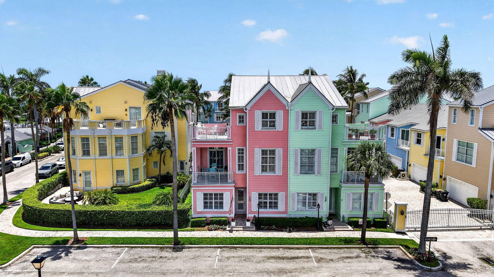 2814 Marina Circle, Lighthouse Point, FL 33064 Beautiful Townhome on LHP Marina