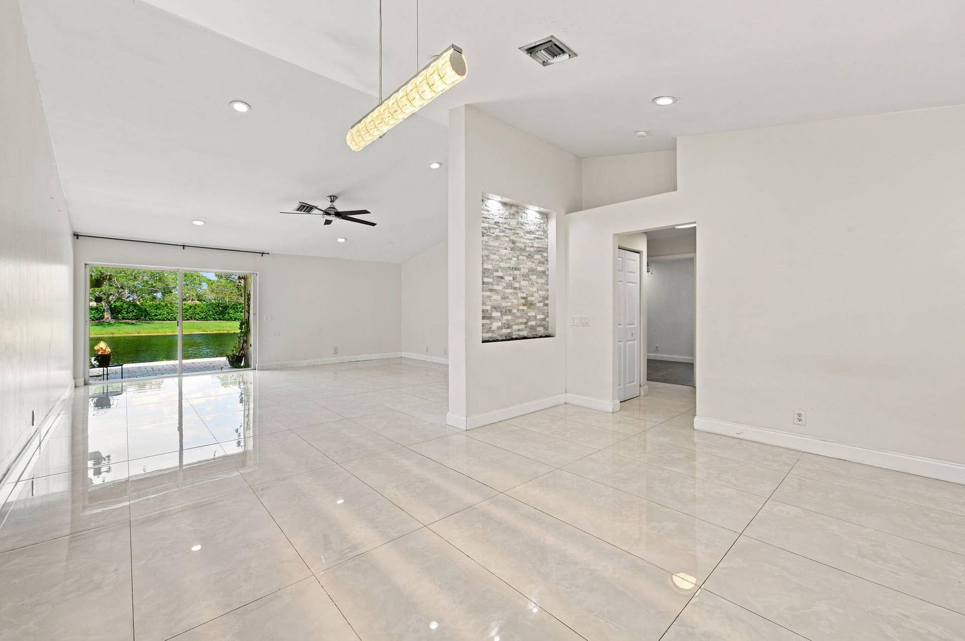 1590 ORION Lane, Weston, FL 33327 Living Area