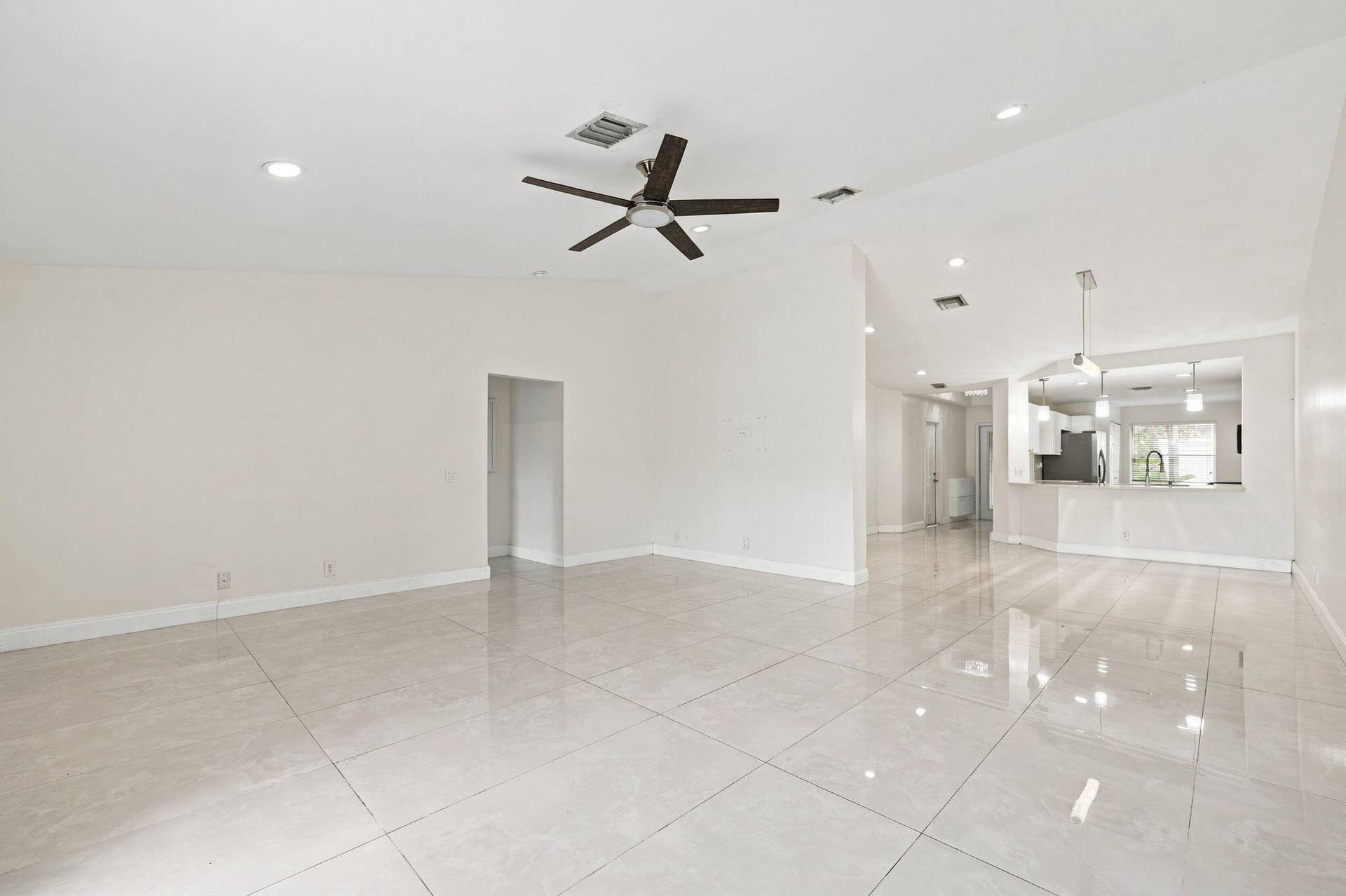 1590 ORION Lane, Weston, FL 33327 Living area
