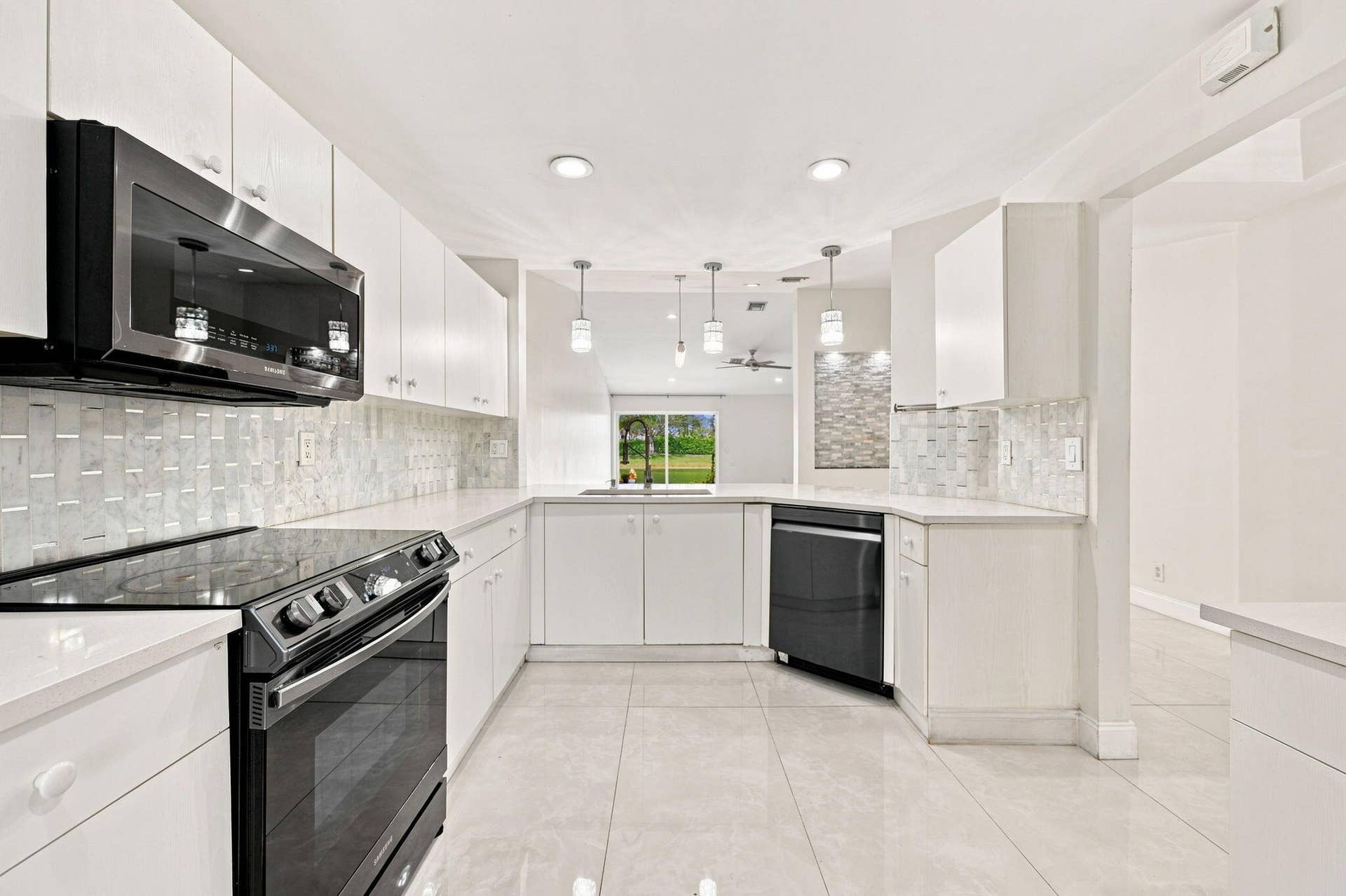 1590 ORION Lane, Weston, FL 33327 Open Kitchen