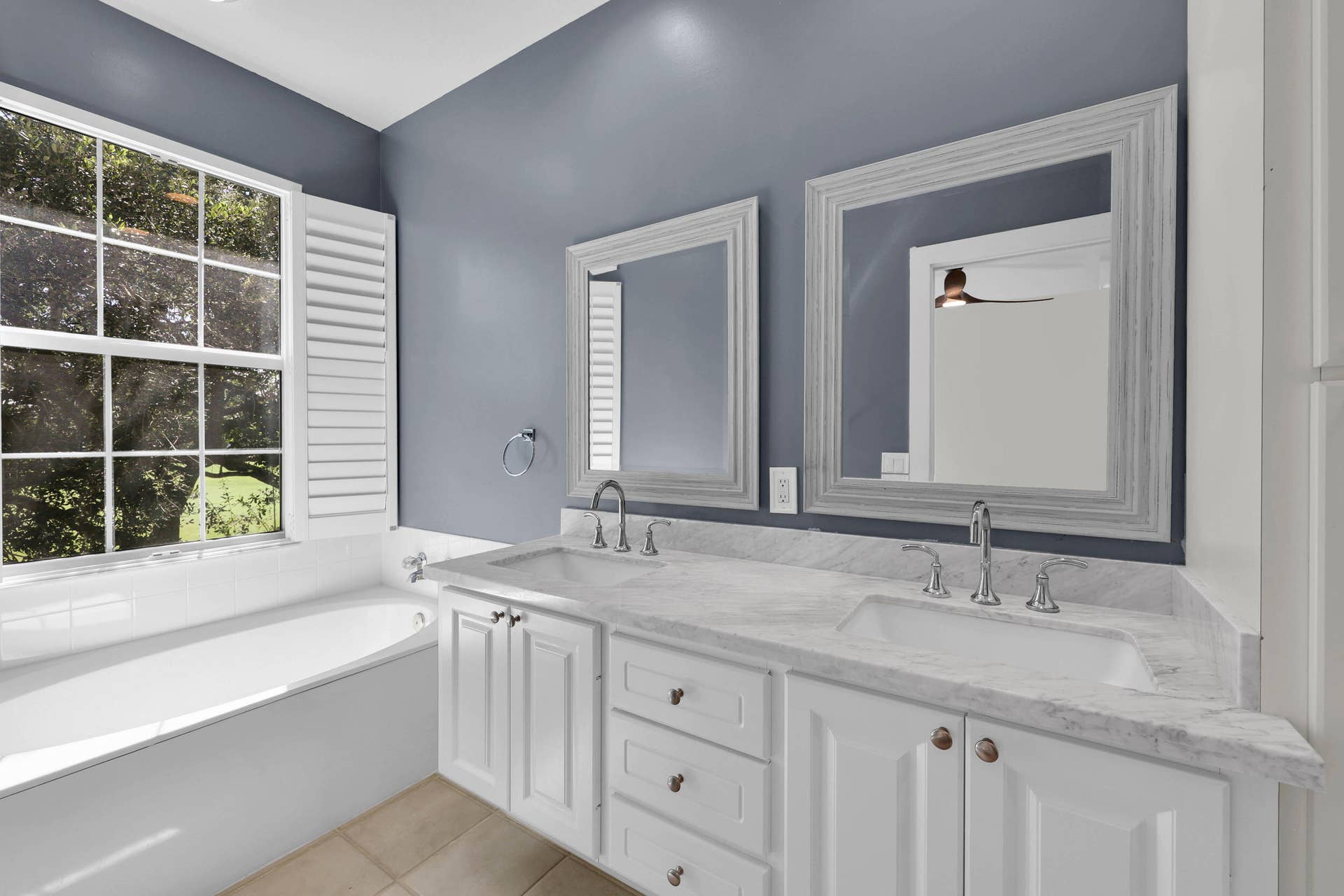 228 Murray Court, Jupiter, FL 33458 Primary bathroom